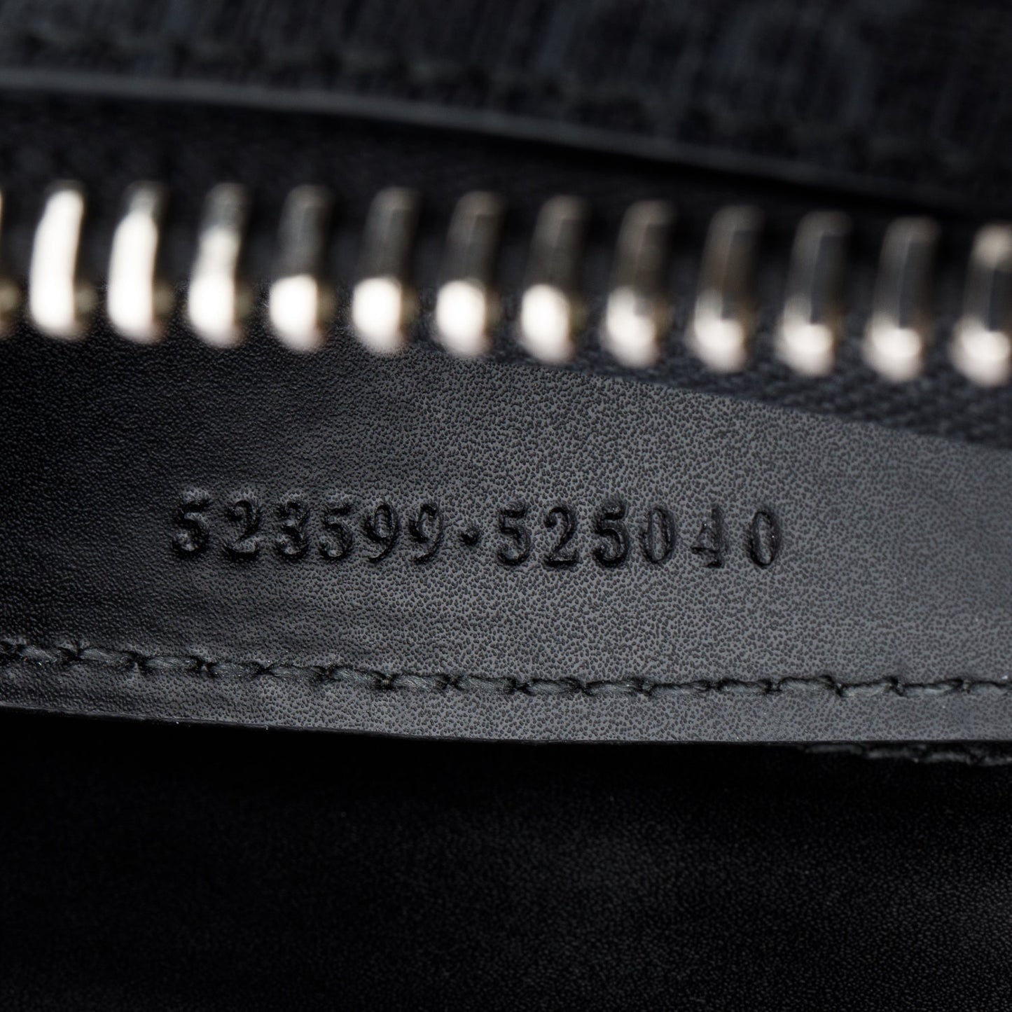 Gucci Black GG Supreme Small Messenger Bag