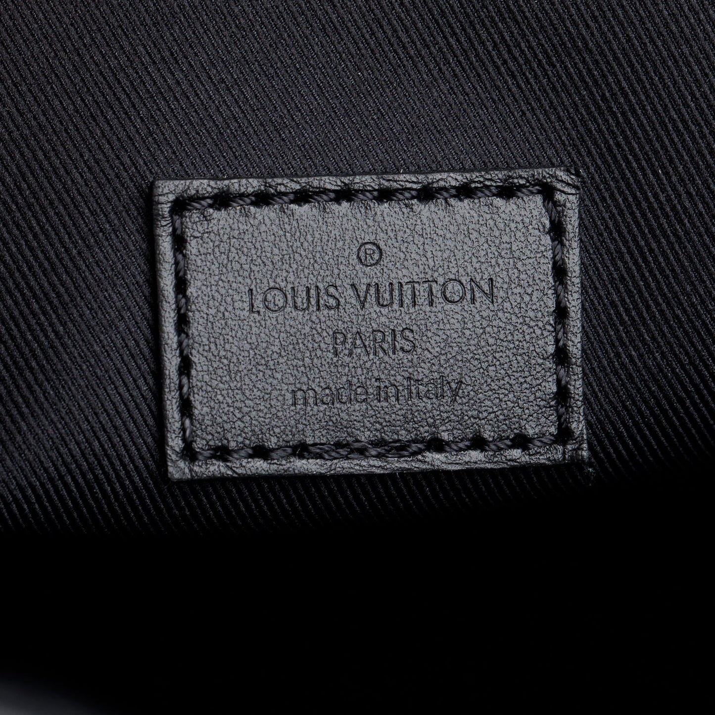 Louis Vuitton Monogram Eclipse Sac Plat 24h