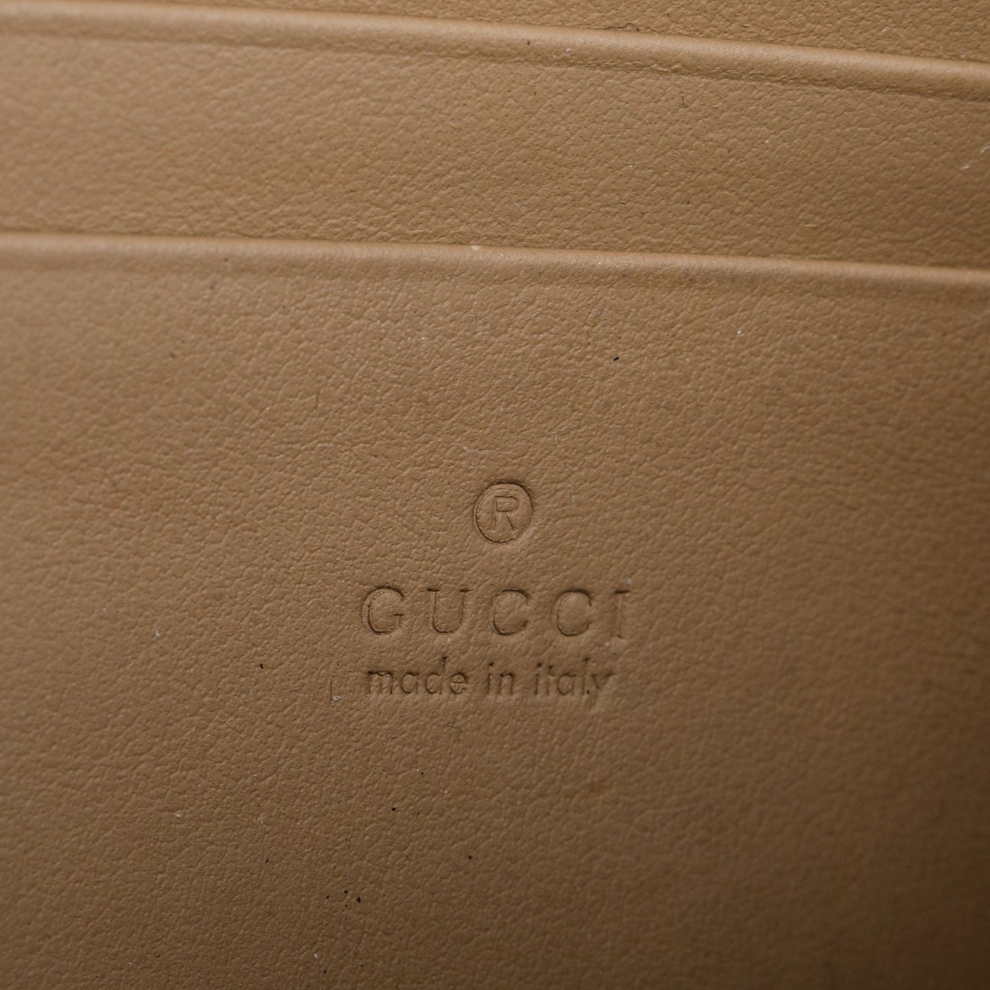 Gucci Dionysus GG Supreme Wallet on Chain