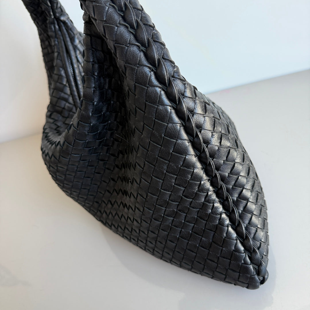 Bottega Veneta Veneta Intrecciato Hobo Bag Medium Black Leather 47cm