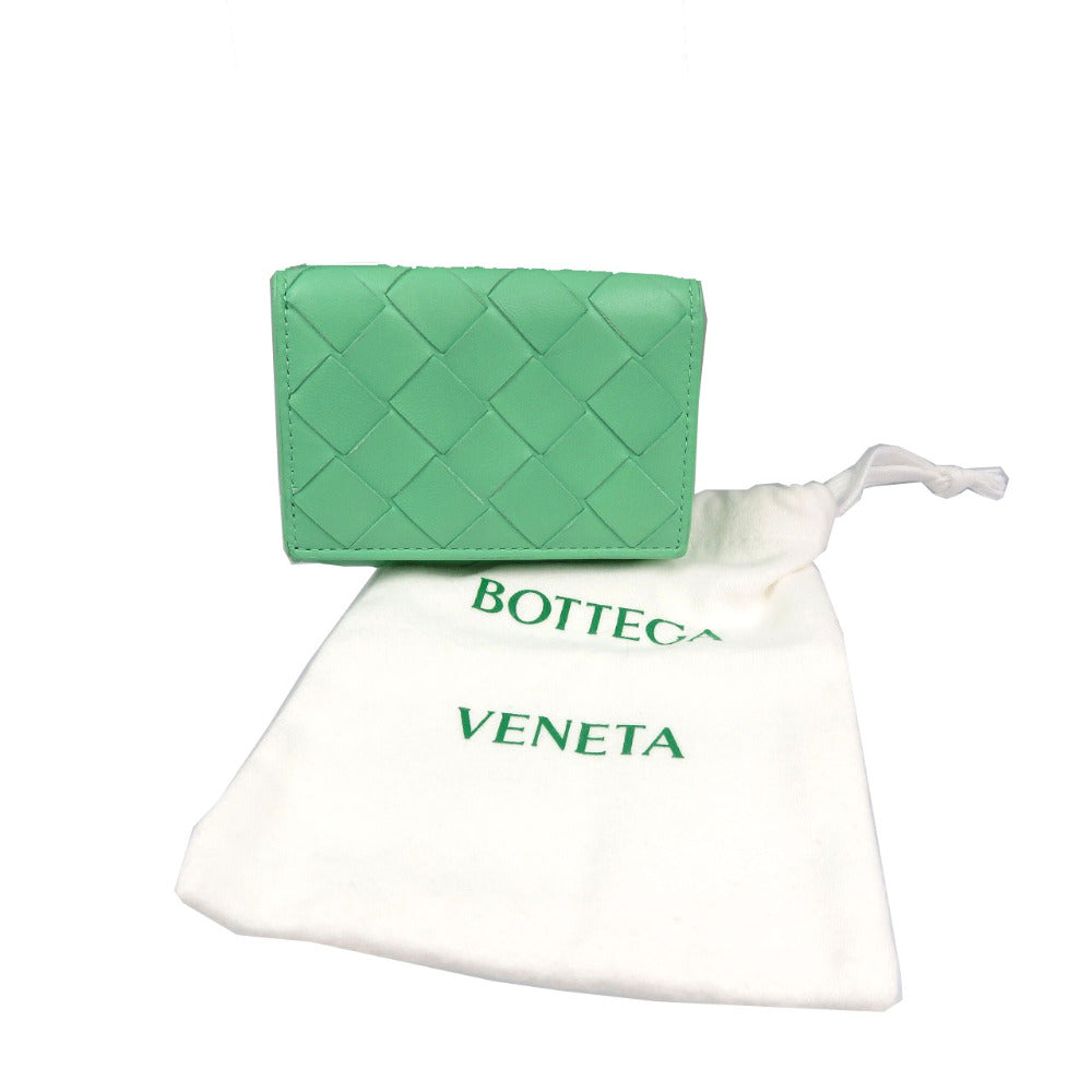 BOTTEGAVENETA Tri-fold wallet Calfskin green INTRECCIATO Compact wallet Women