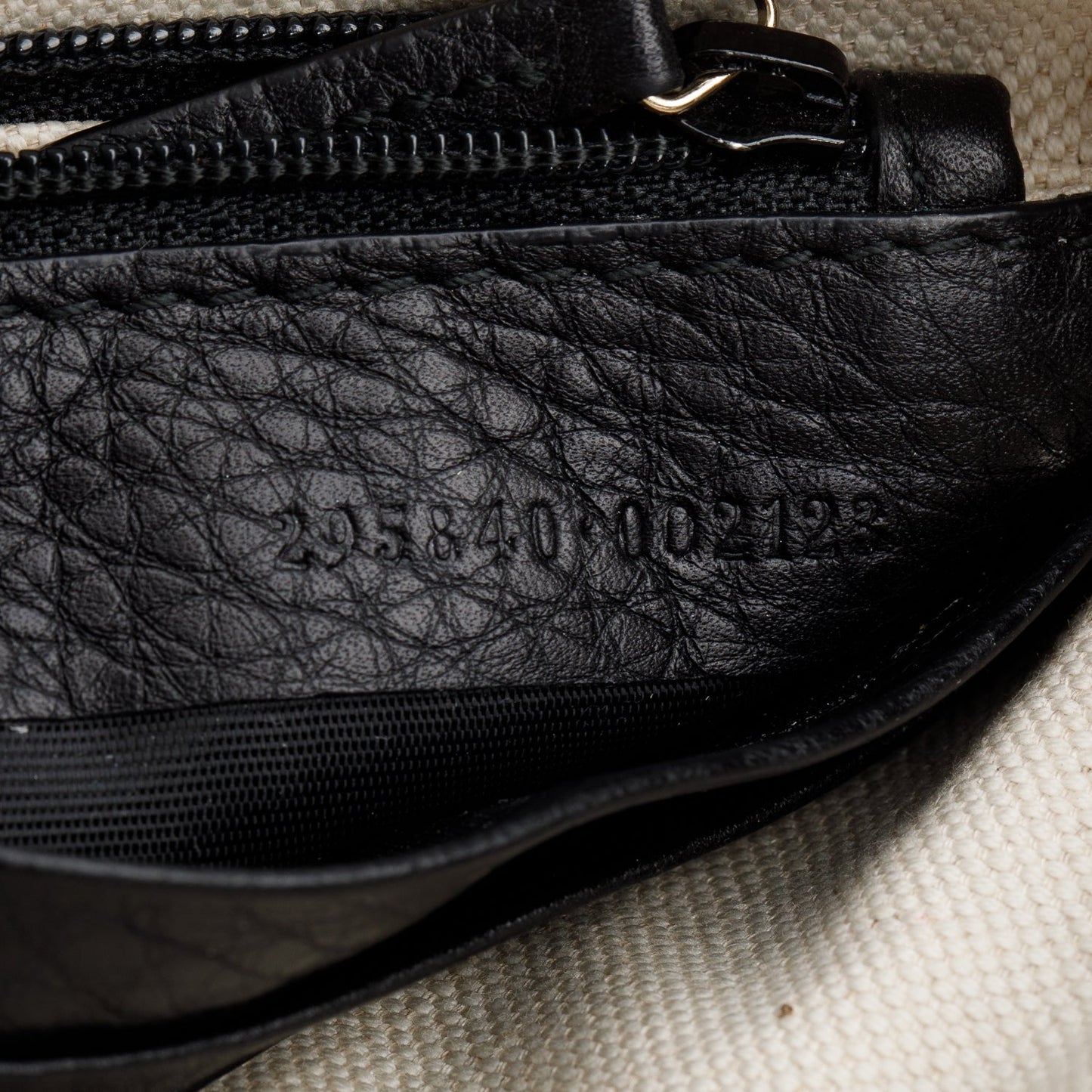Gucci Black Pebbled Calfskin Soho Wristlet