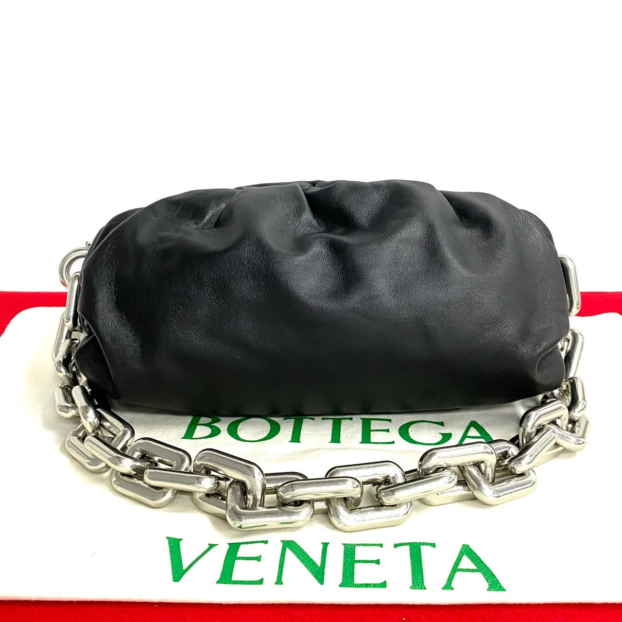 BOTTEGAVENETA Shoulder Bag leather black The Chain Pouch Women
