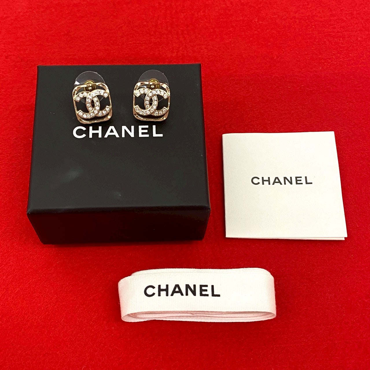 CHANEL Pierce Gold Plated gold