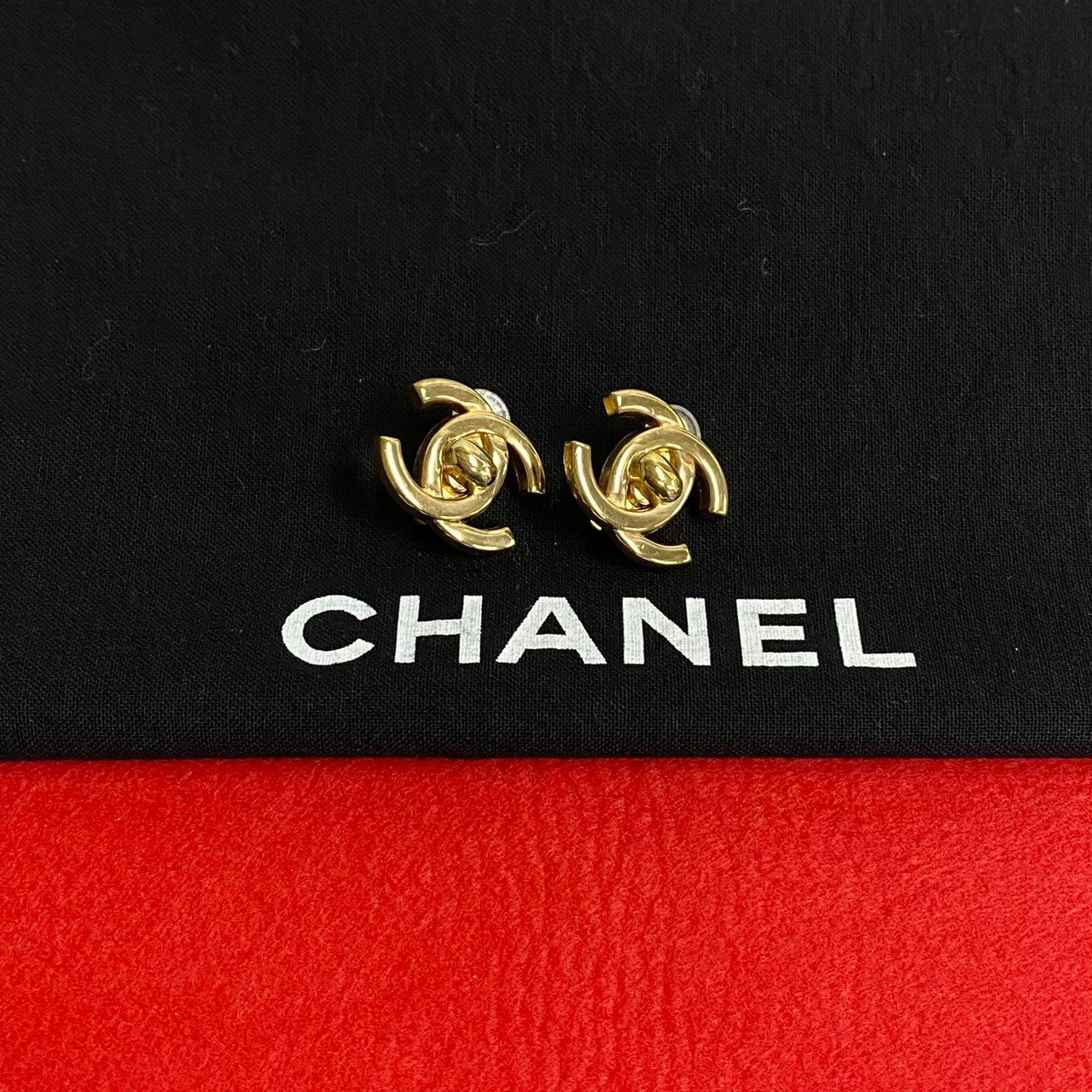 CHANEL Earring Gold Plated gold