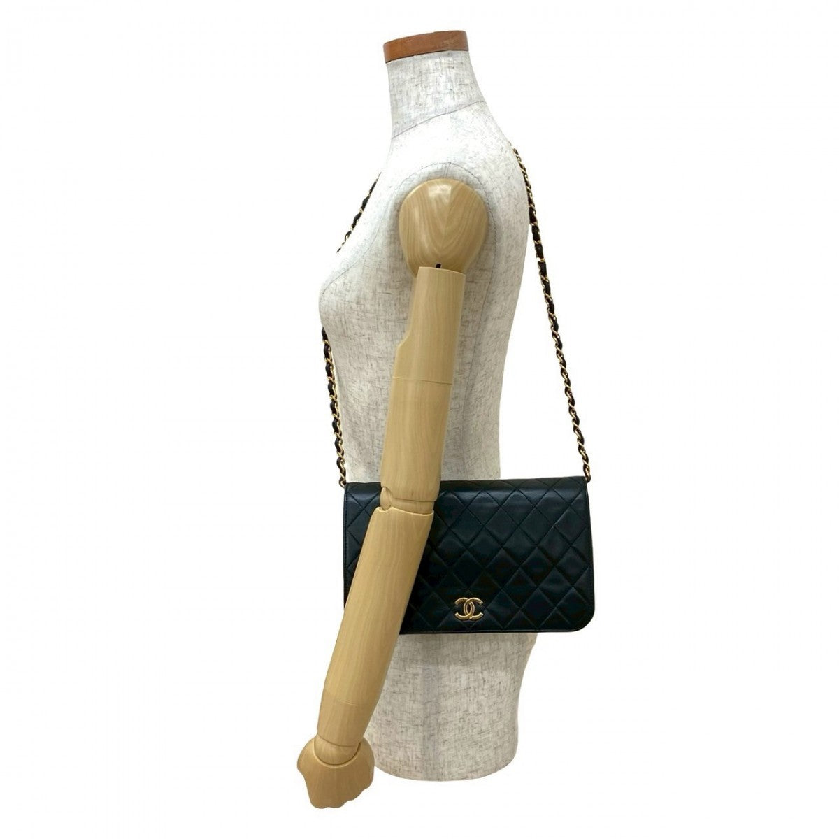 CHANEL Shoulder Bag lambskin black Matrasse