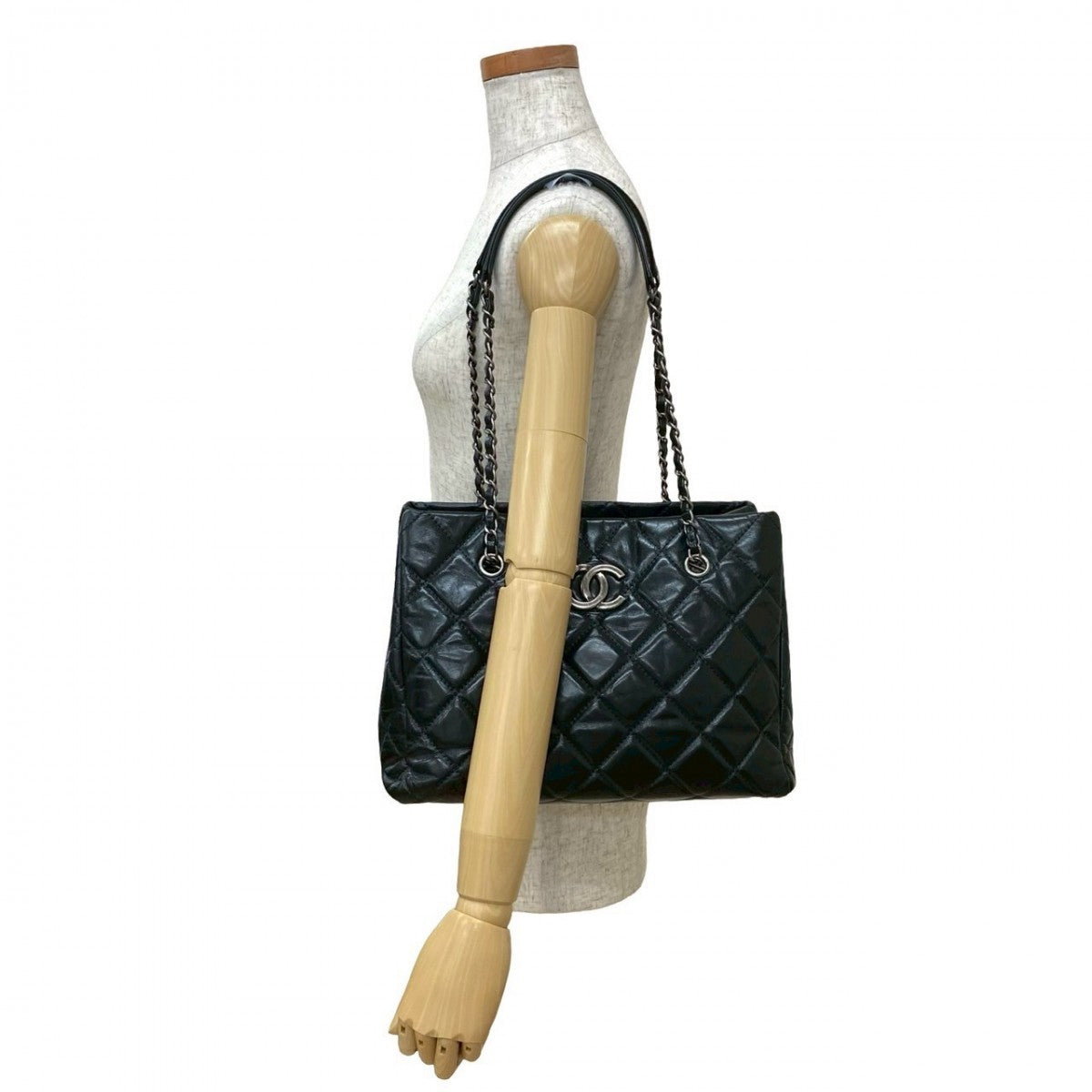 CHANEL Tote Bag leather black Matrasse
