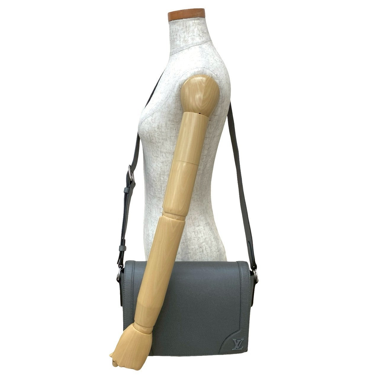 LOUIS VUITTON Shoulder Bag leather gray Taiga new flap messenger