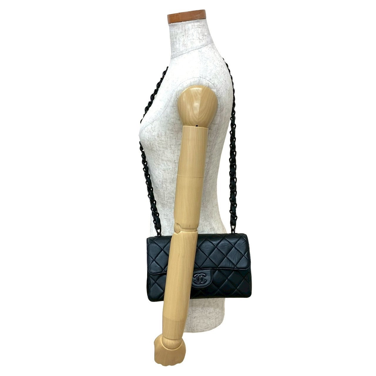 CHANEL Shoulder Bag lambskin black Matrasse