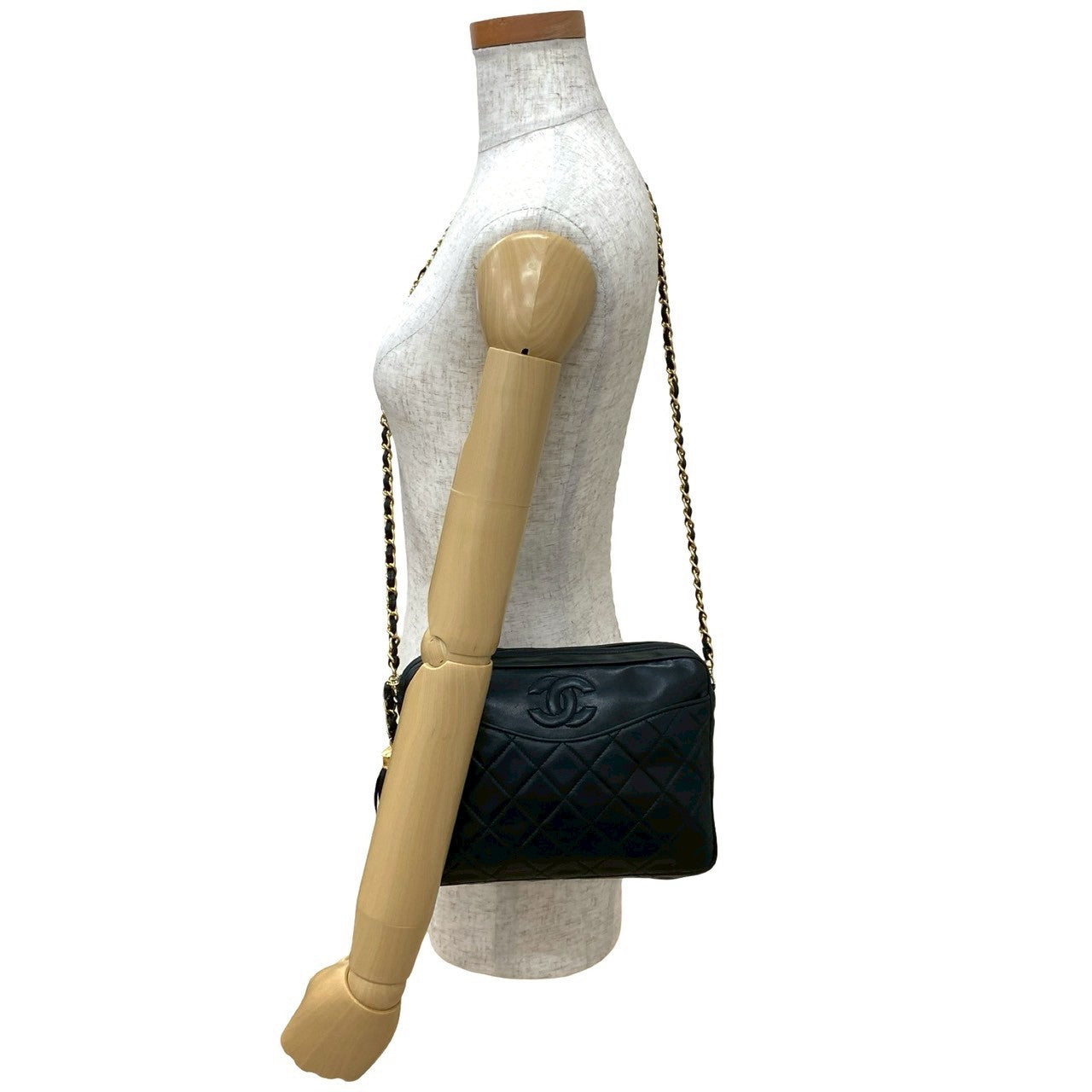 CHANEL Shoulder Bag lambskin black Matrasse