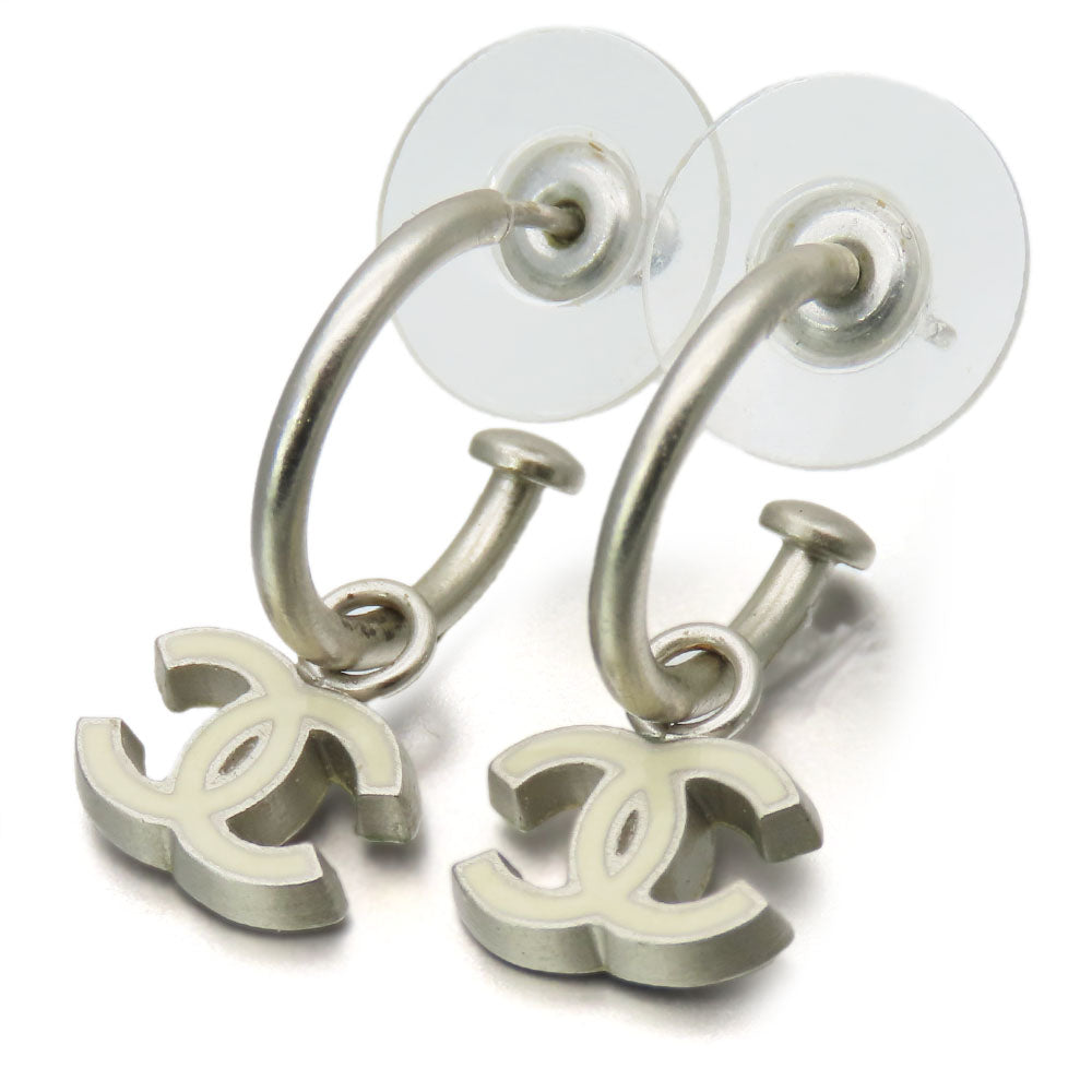 CHANEL Pierce metal white COCO Mark
