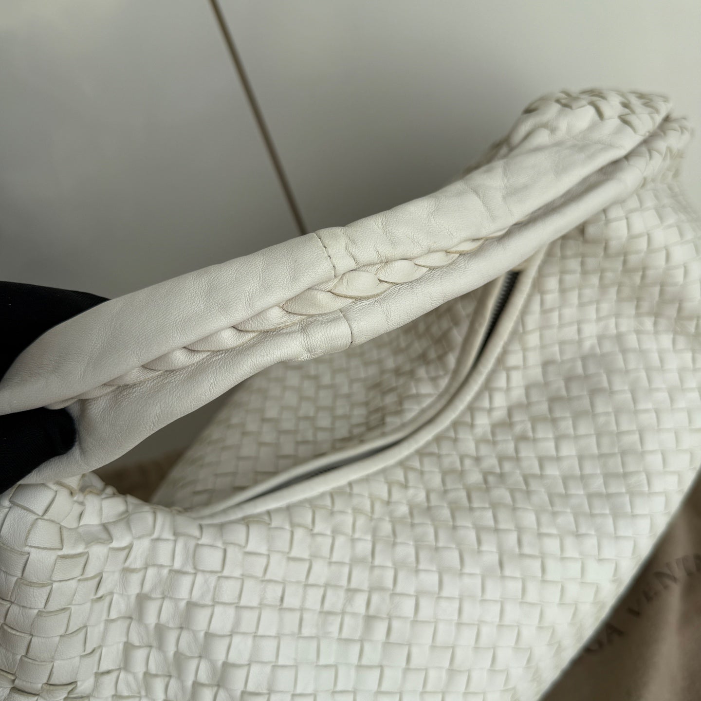 Bottega Veneta Belly Hobo Intrecciato White Large 47cm