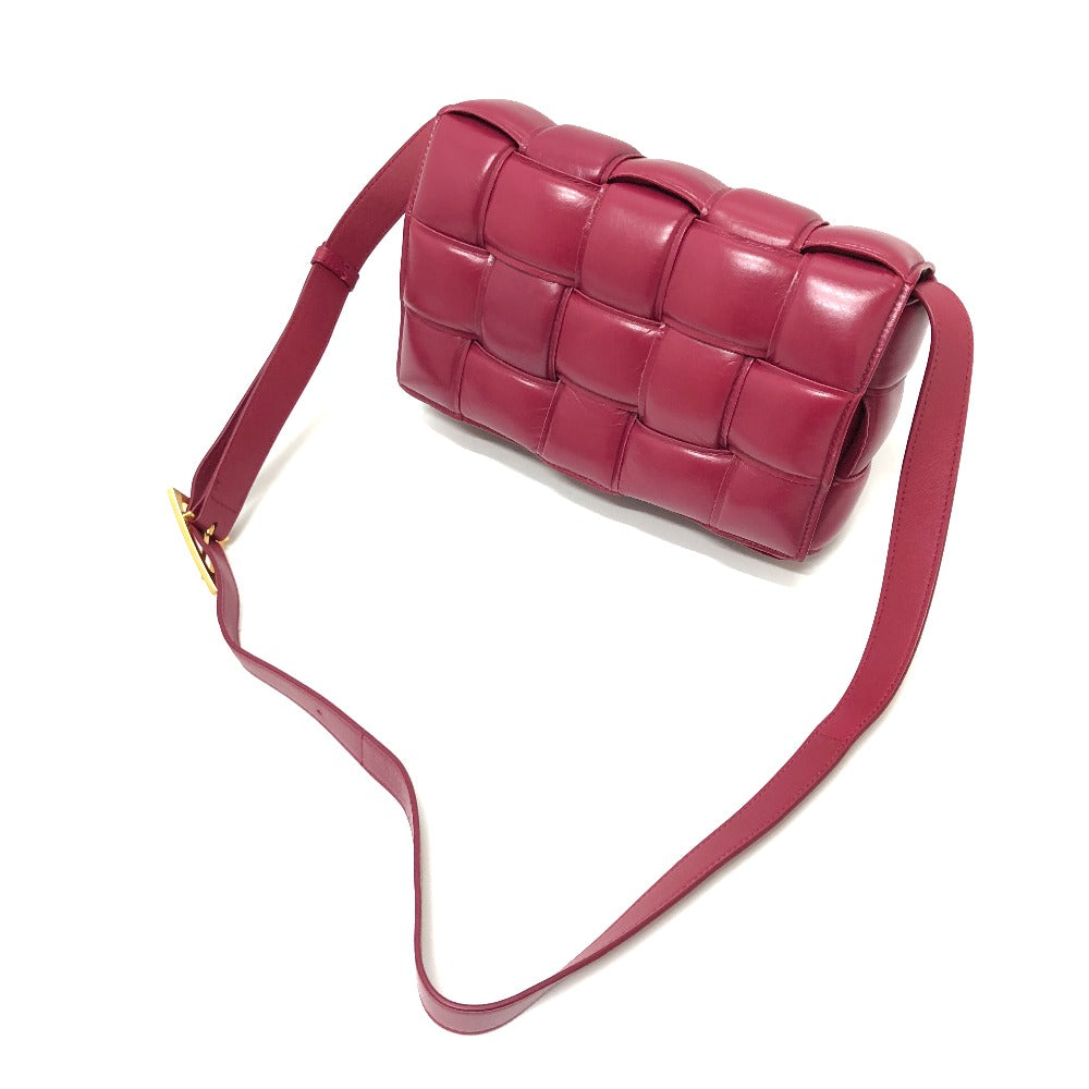 BOTTEGAVENETA Shoulder Bag leather wine-red Padded cassette Cassette Maxi