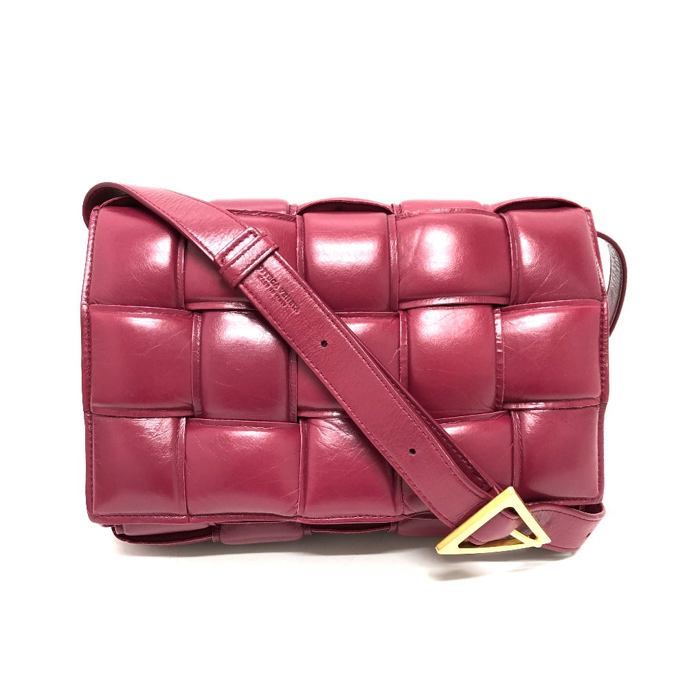 BOTTEGAVENETA Shoulder Bag leather wine-red Padded cassette Cassette Maxi