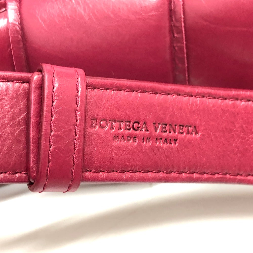 BOTTEGAVENETA Shoulder Bag leather wine-red Padded cassette Cassette Maxi