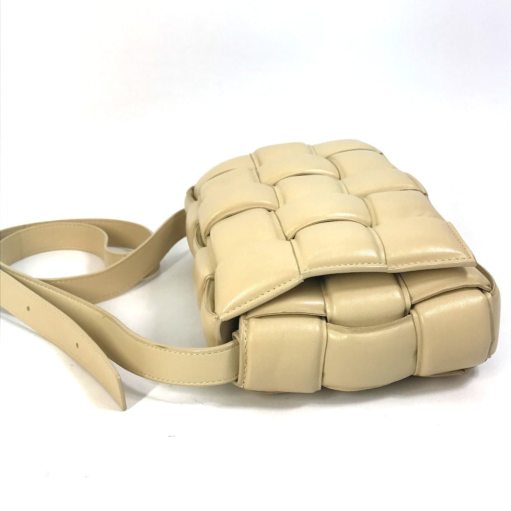 BOTTEGAVENETA Shoulder Bag 717506 leather beige Padded cassette Women