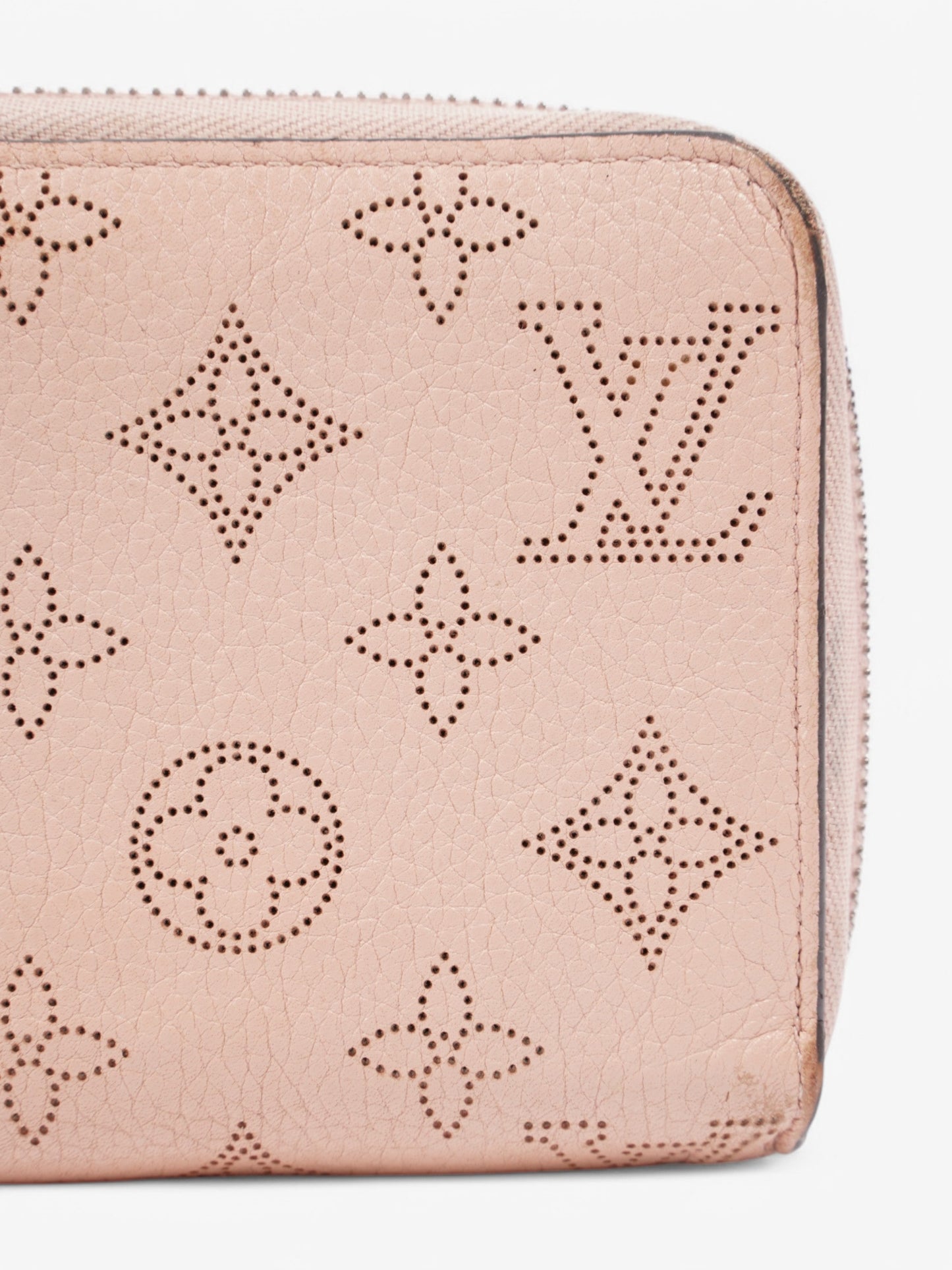 Louis Vuitton Zippy Wallet Magnolia  Leather