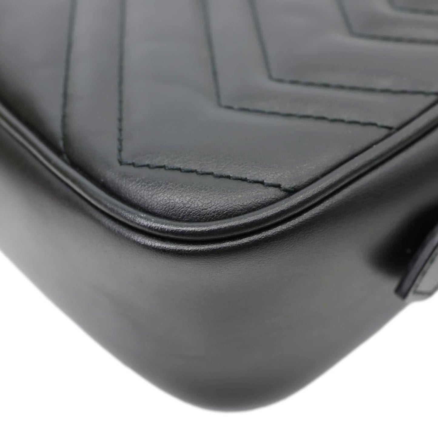 GUCCI GG Marmont Mini Matelasse Chevron Leather Camera Bag Black 634936