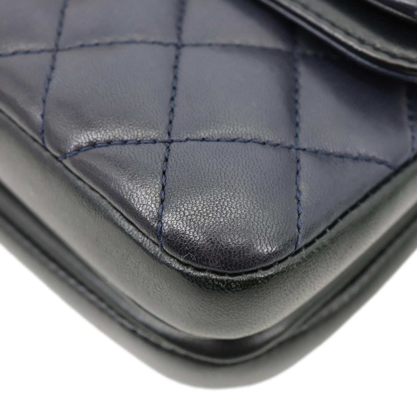 CHANEL CC Chic Double Flap Quilted Lambskin Leather Shoulder Bag Navy Blue