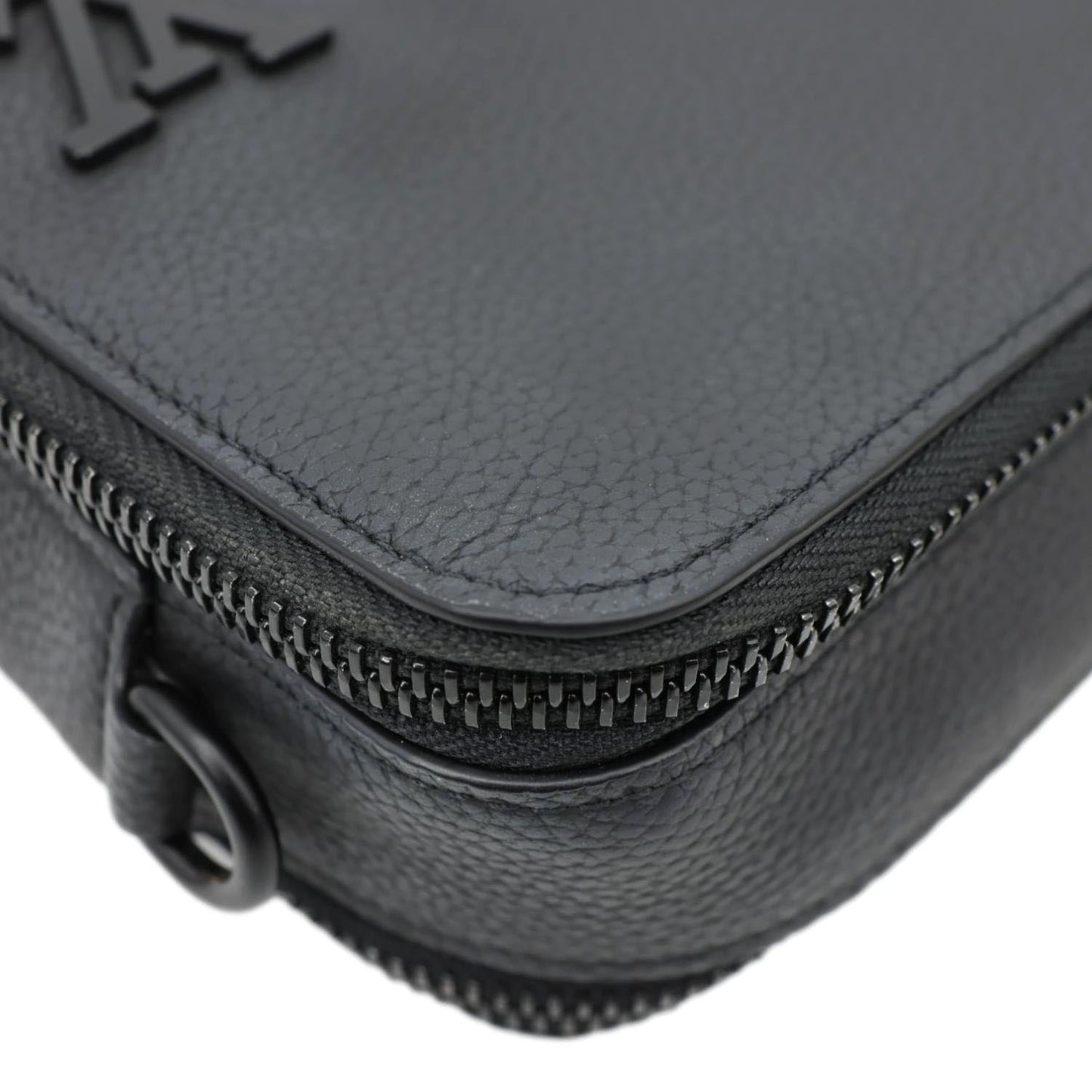 LOUIS VUITTON Alpha Wearable LV Aerogram Leather Shoulder Bag Black