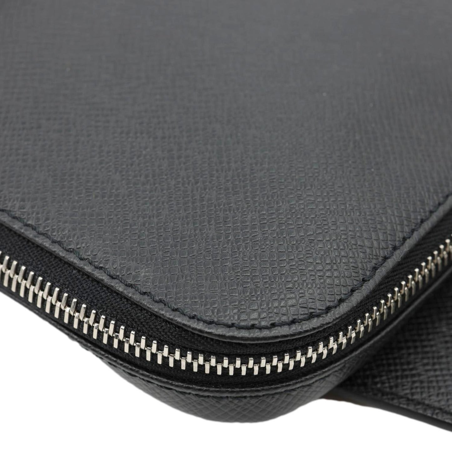 LOUIS VUITTON Avenue Sling Taiga Leather Backpack Bag Black