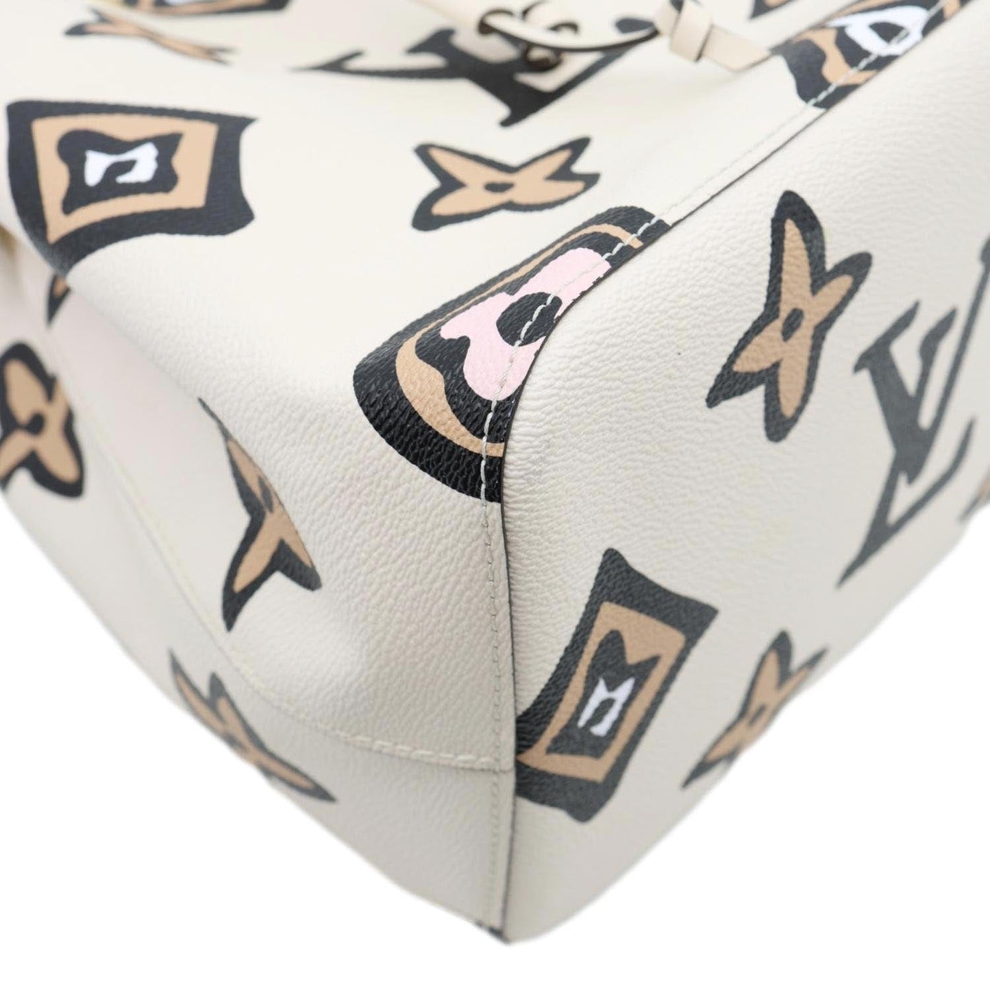 LOUIS VUITTON NeoNoe MM Wild At Heart Monogram Canvas Shoulder Bag Cream