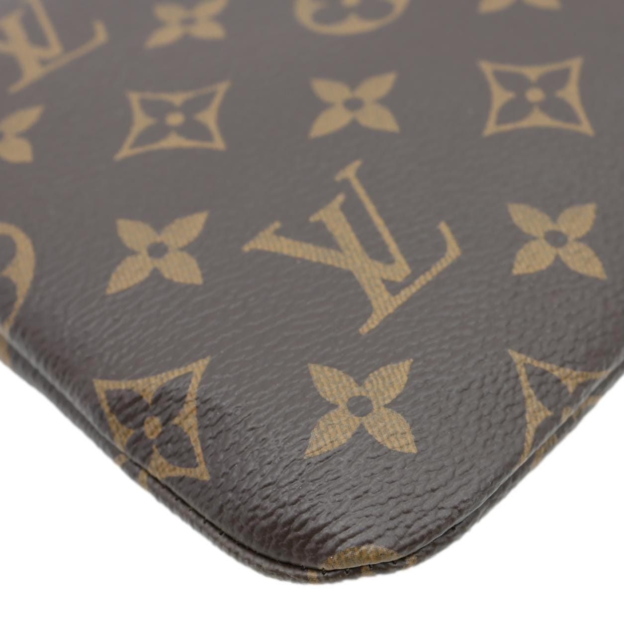 LOUIS VUITTON Etui Voyage MM Monogram Canvas Pouch Bag Brown