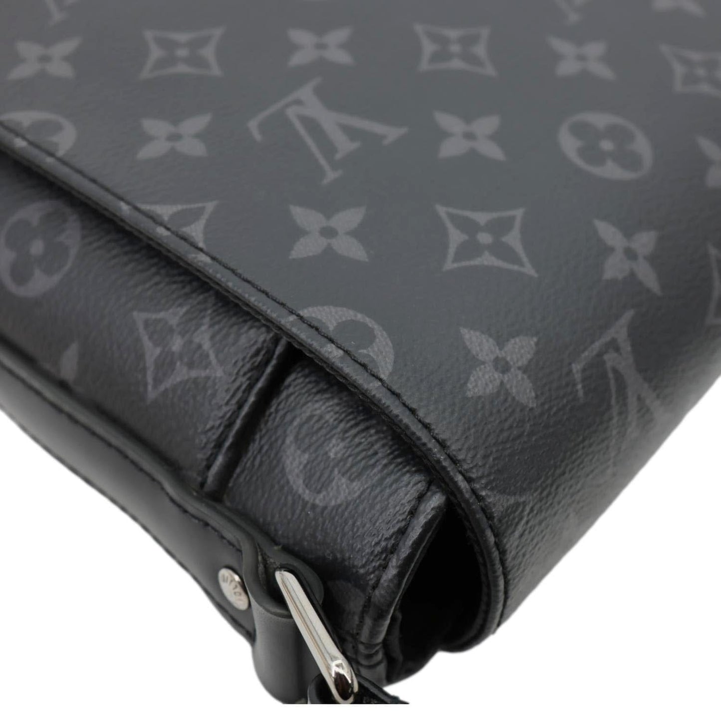 LOUIS VUITTON District MM Monogram Eclipse Messenger Bag Black