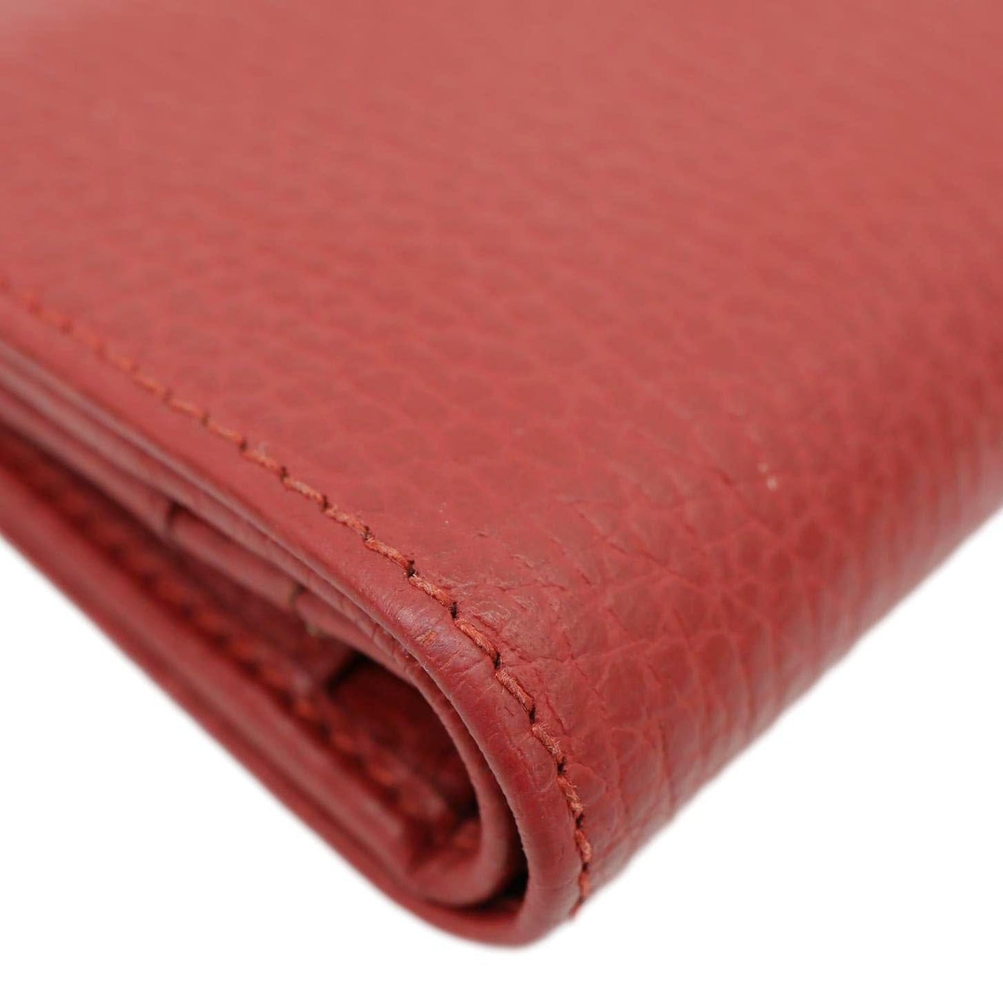 GUCCI GG Marmont Pebbled Leather Wallet Red