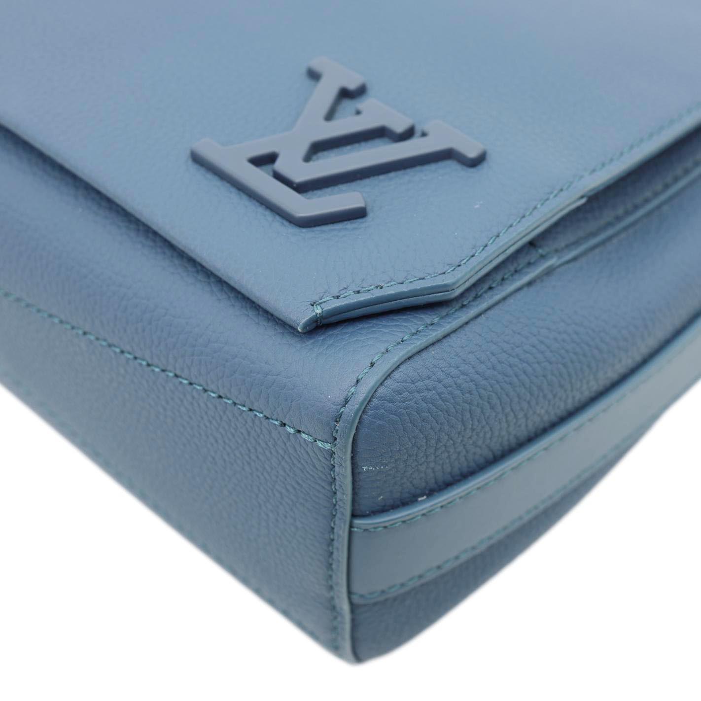 LOUIS VUITTON Takeoff Aerogram Leather Messenger Bag Navy Blue