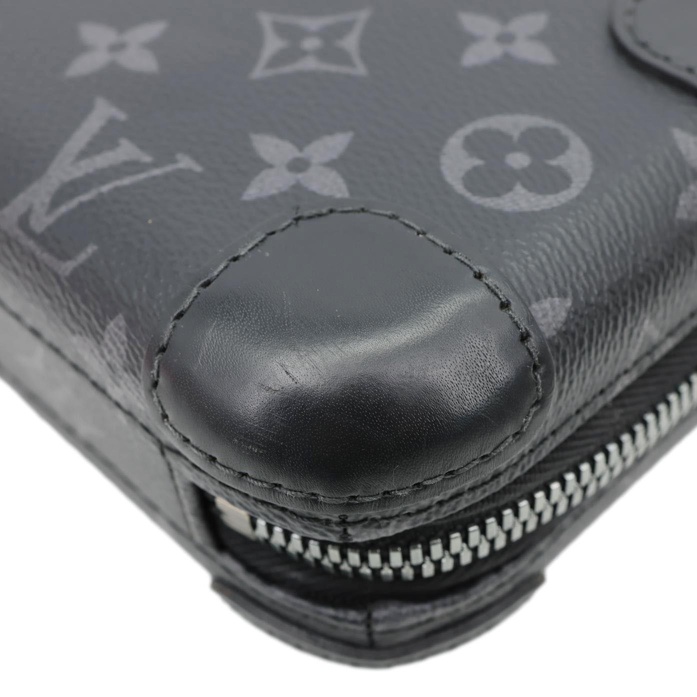 LOUIS VUITTON Horizon Monogram Eclipse Clutch Shoulder Bag Black
