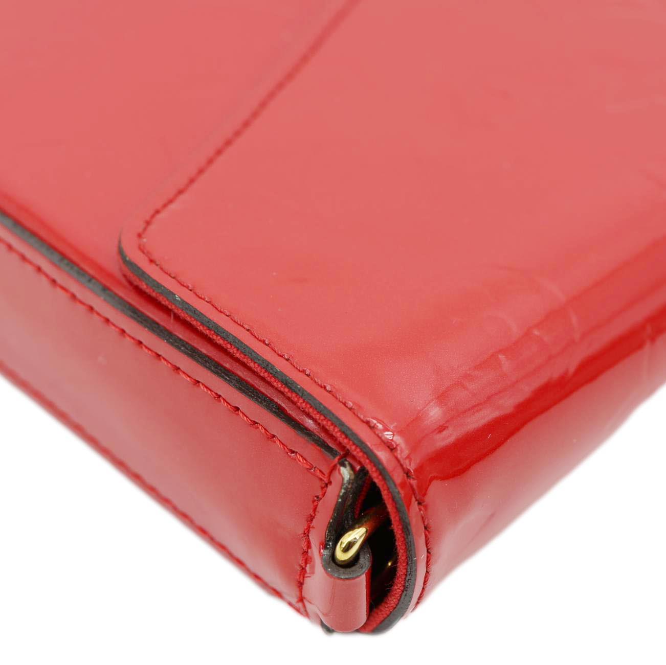 LOUIS VUITTON Felicie Pochette Monogram Vernis Crossbody Bag Red