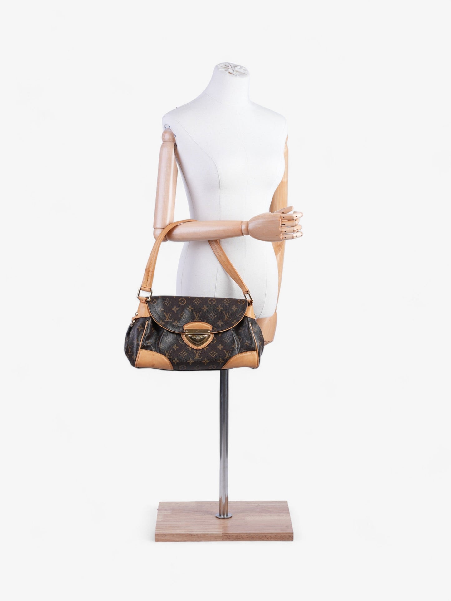 Louis Vuitton Beverly  Monogram Coated Canvas MM