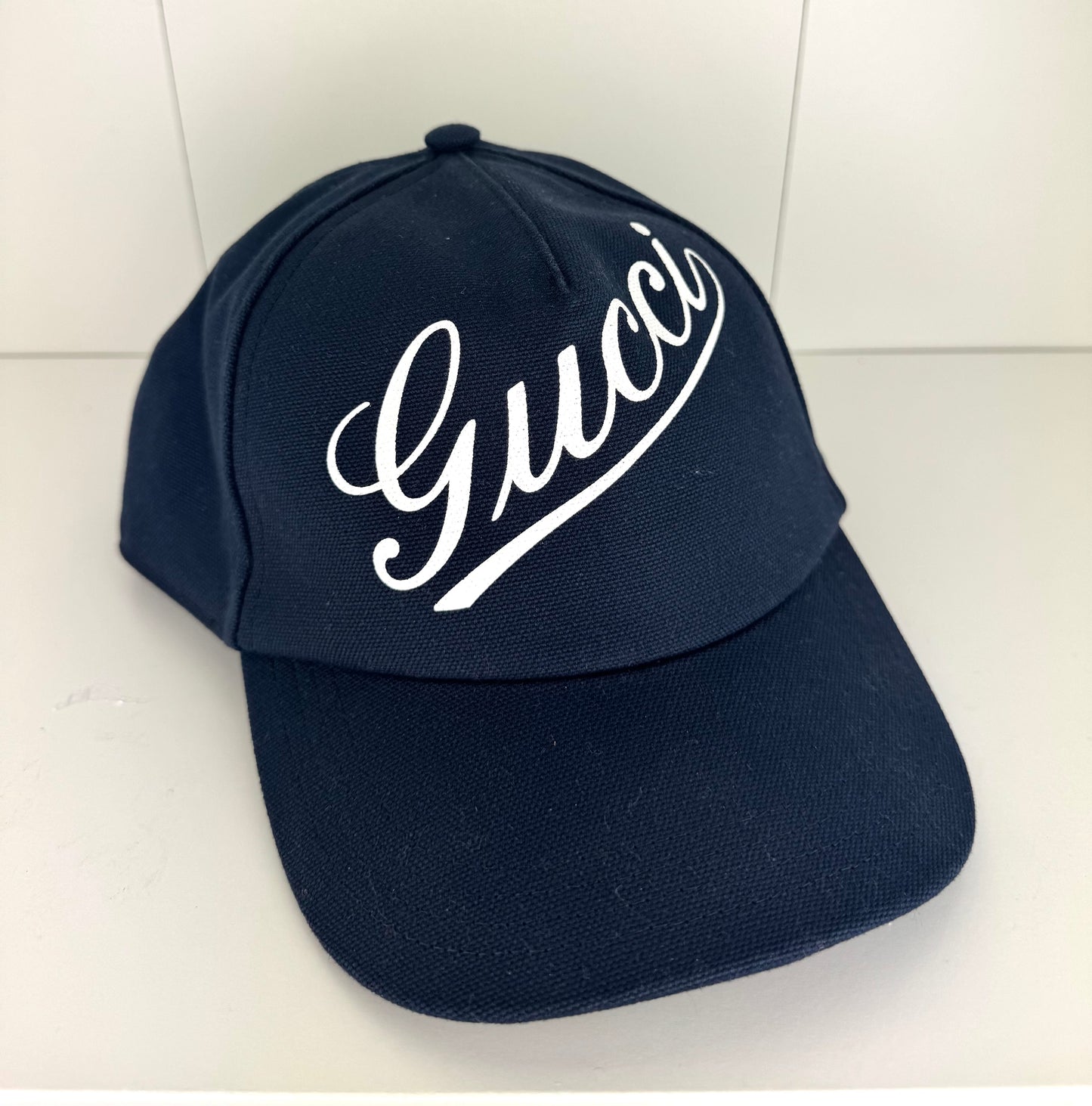 Gucci Baseball hat with Gucci script