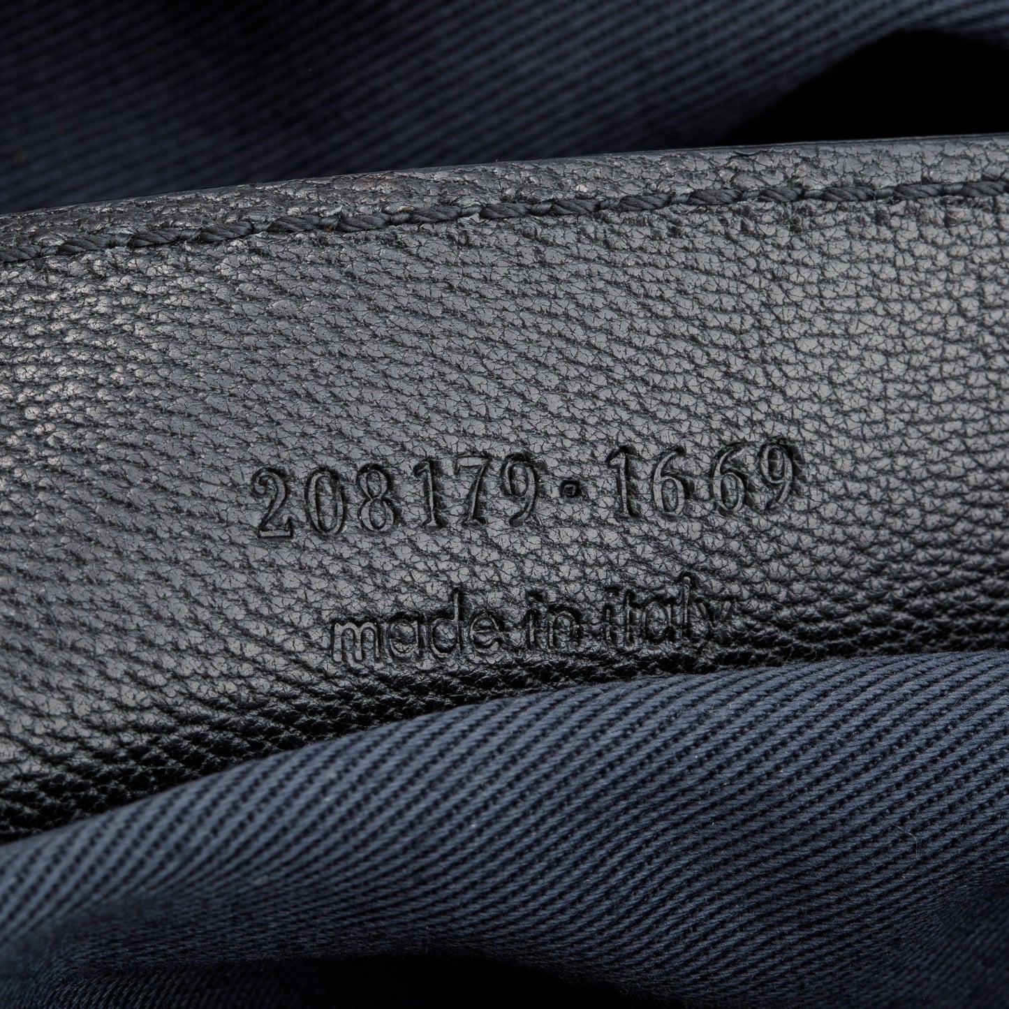 Balenciaga Black Goatskin Leather Stingray Cherche Chain-Link Shoulder Bag