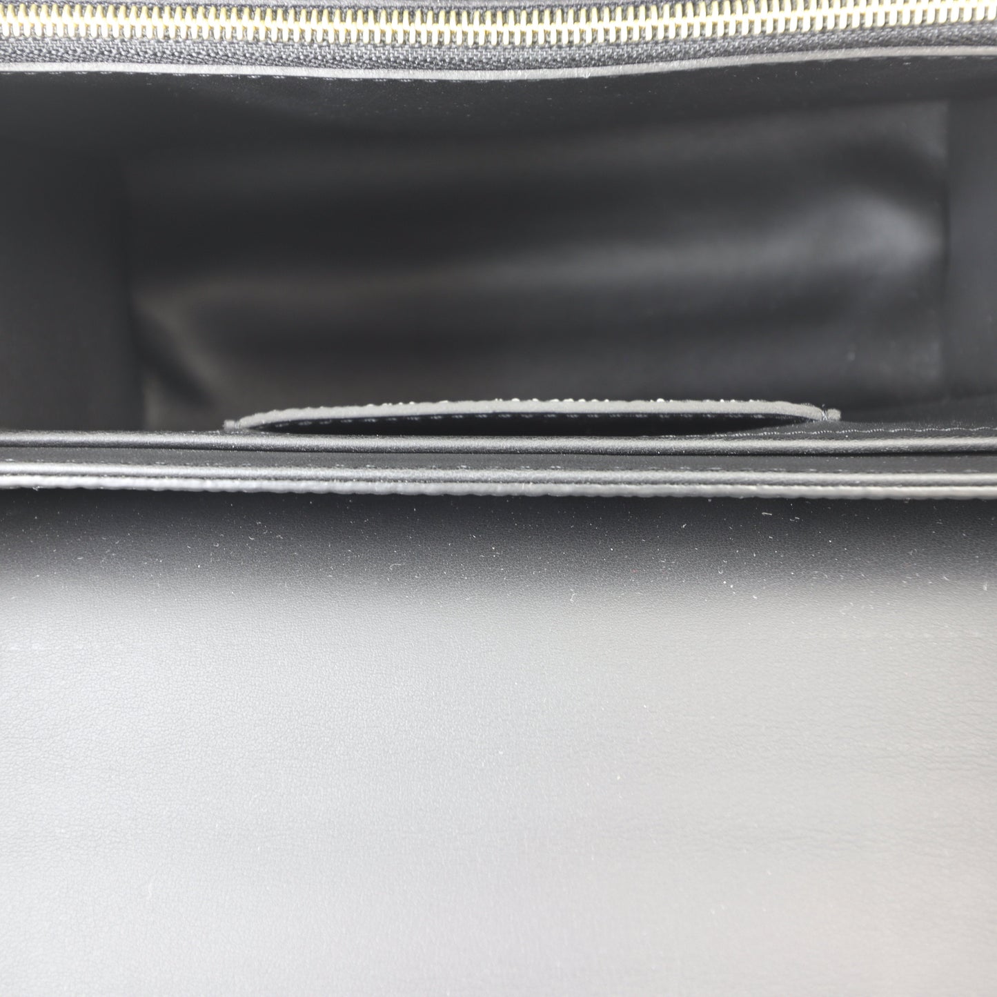 Louis Vuitton Twist MM Epi