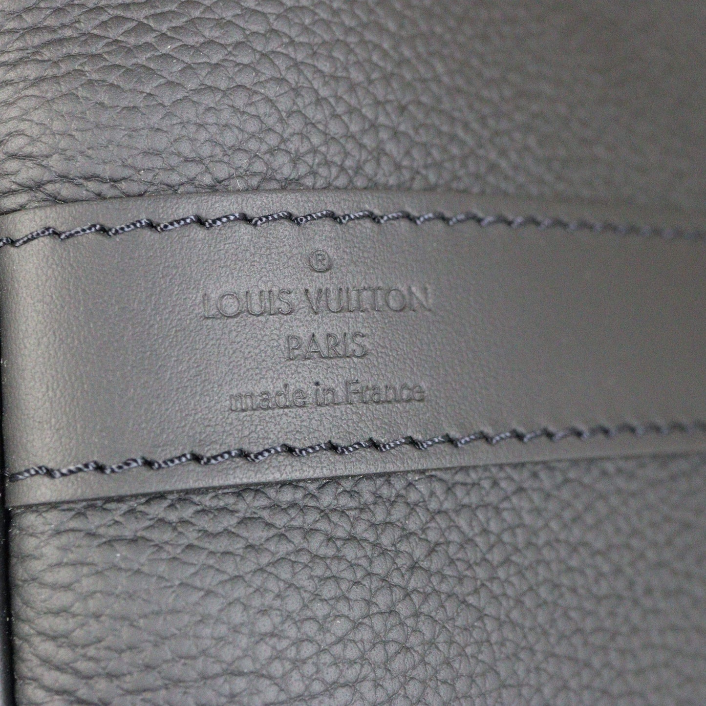 Louis Vuitton Keepall 40 Bandouliere Aerogram