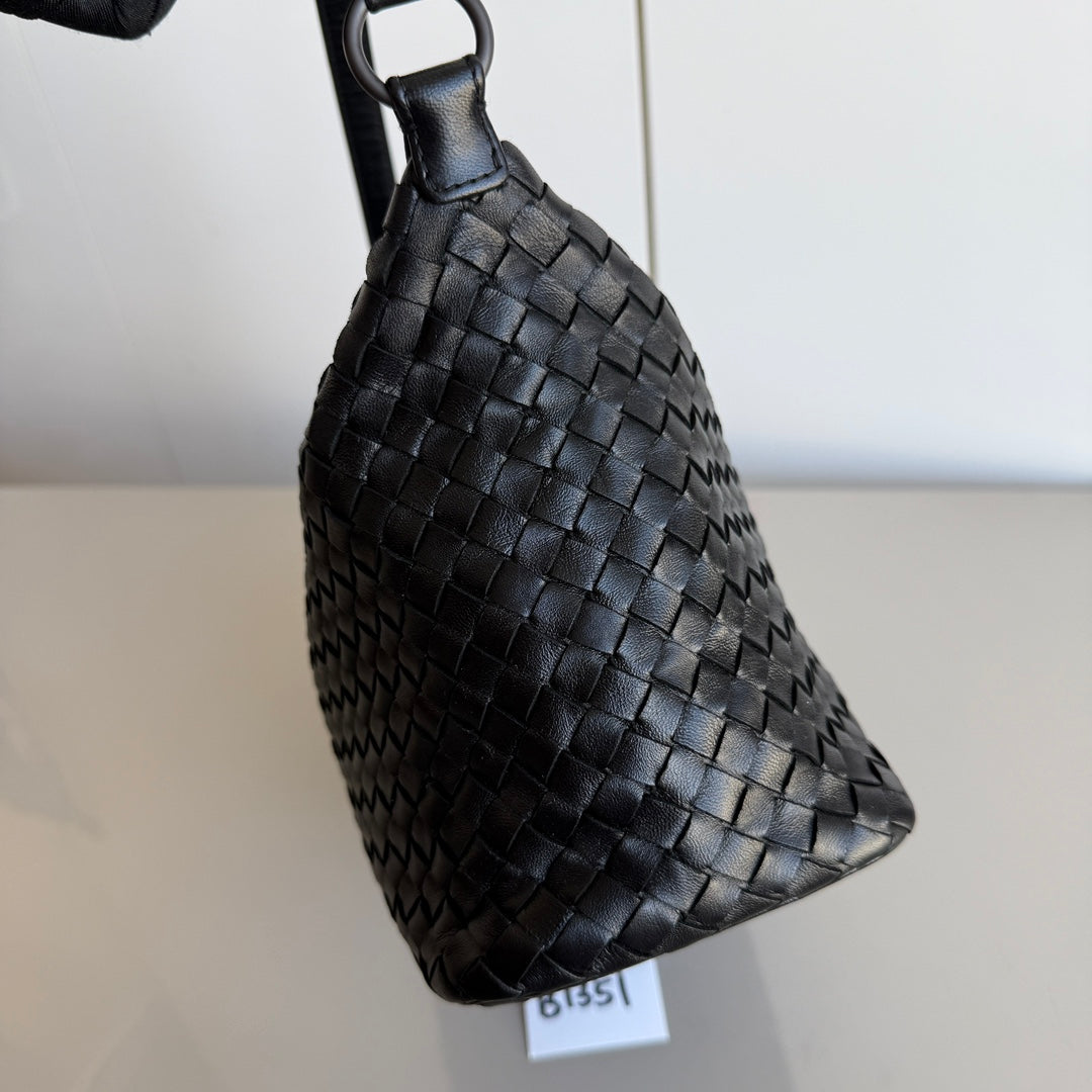 Bottega Veneta Sloane Shoulder Bag Black Small 25cm