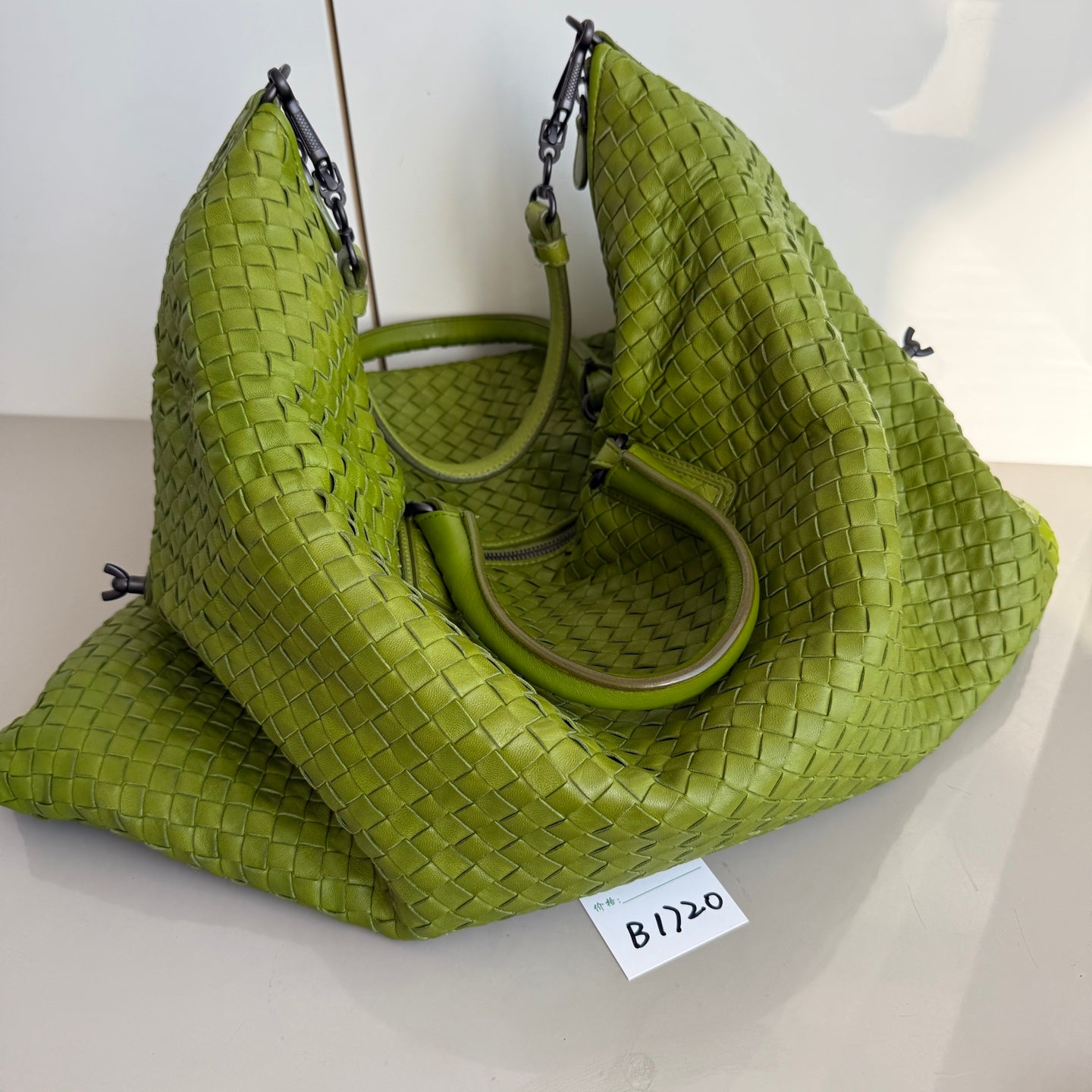 Bottega Veneta Maxi Convertible Tote Bag Hobo Green Leather Two-way Carry 52cm