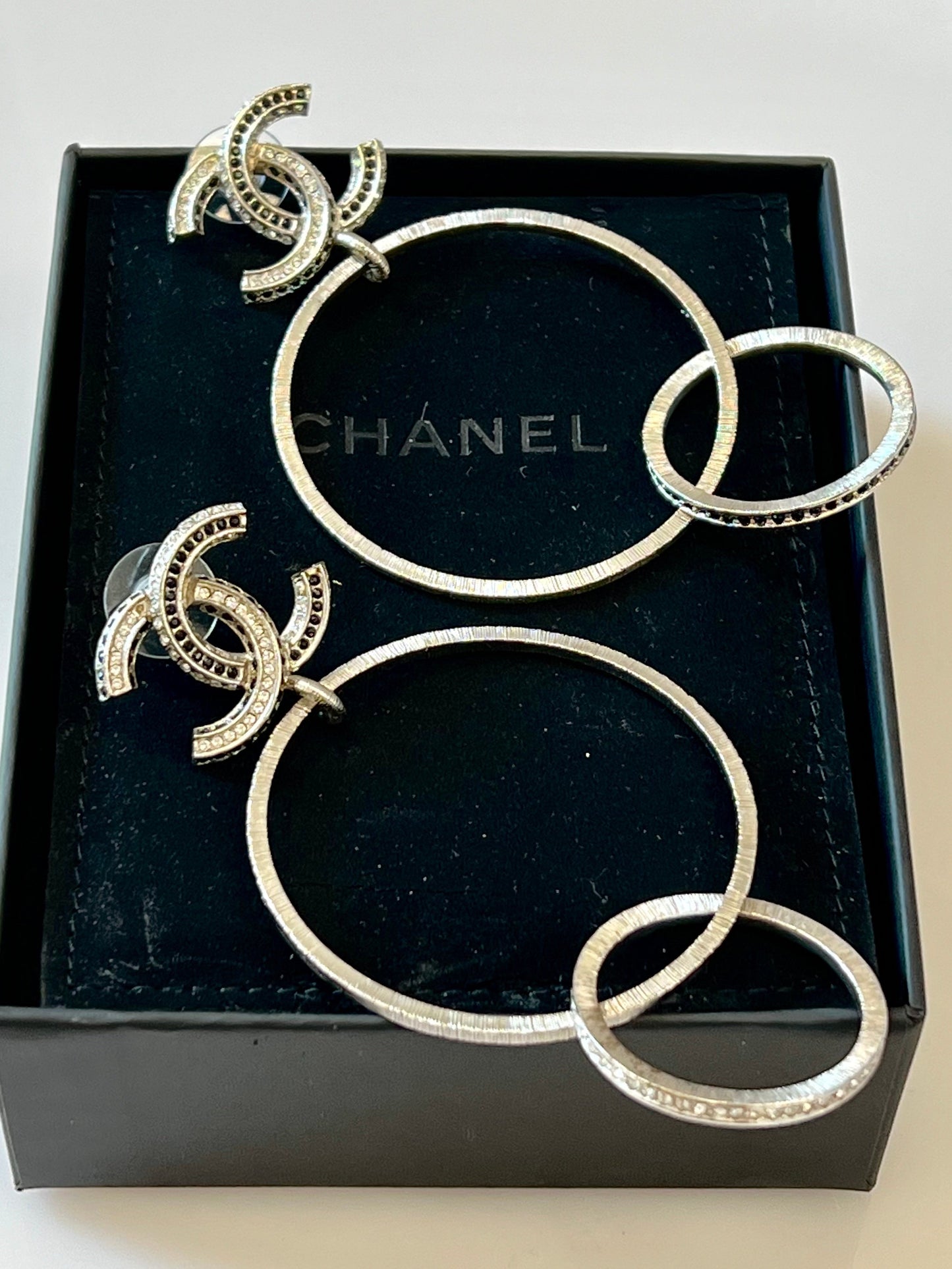 CHANEL CC DOUBLE HOOP EARRINGS