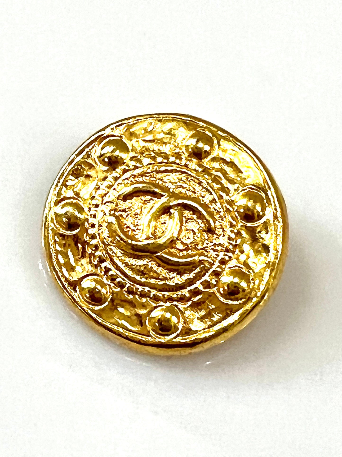 CHANEL CC VINTAGE CLIP ON EARRINGS