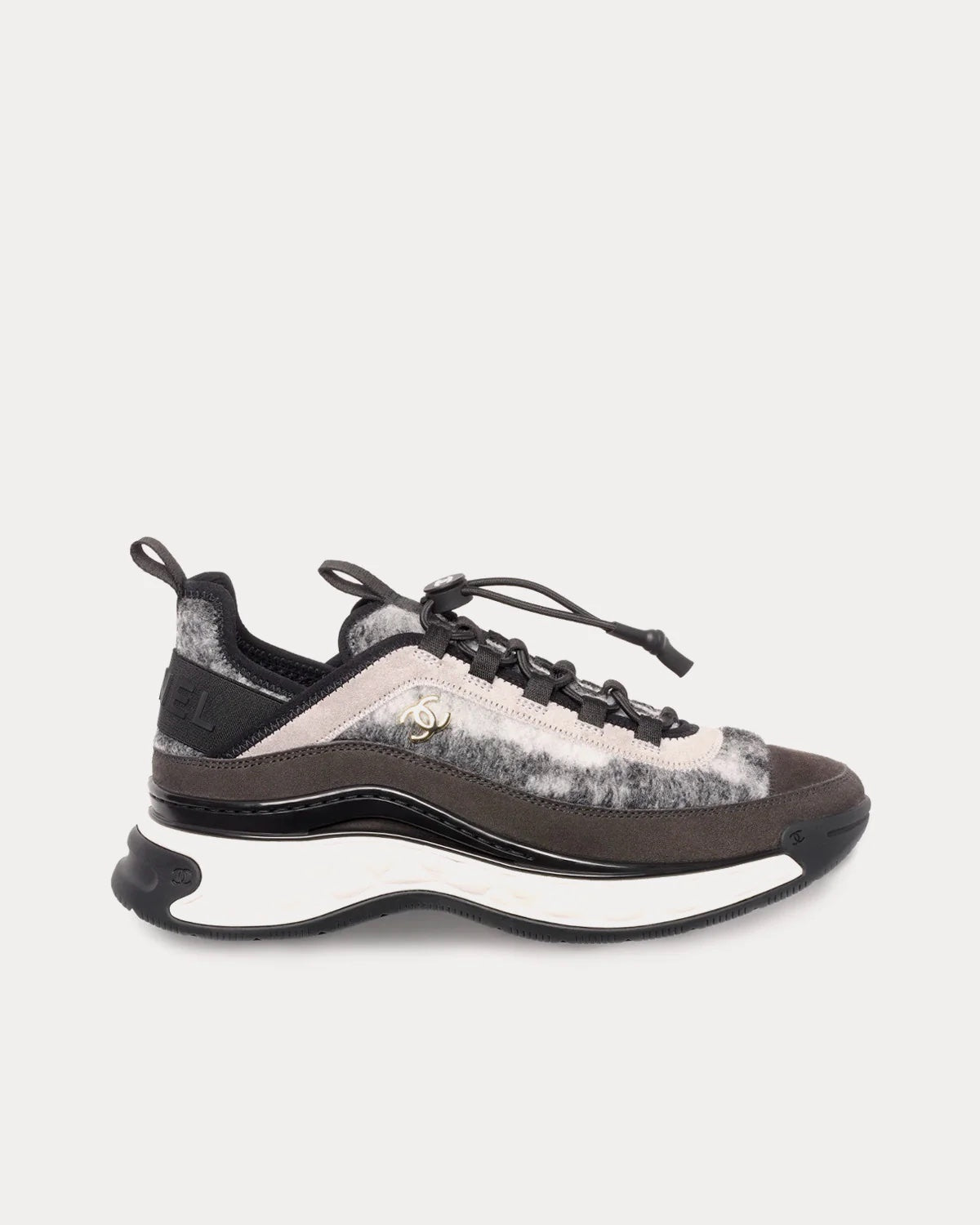 CHANEL MIXED FABRIC SUEDE CALFSKIN LOW-TOP SNEAKERS