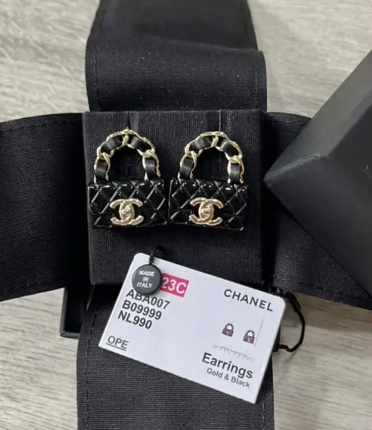CHANEL METALLIC RESIN QUILTED CC TURNLOCK CHAIN FLAP EARRINGS