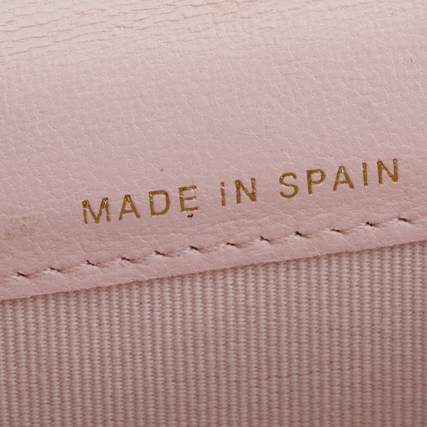 Chanel 2022 Pink Quilted Leather 19 Flap Card Holder