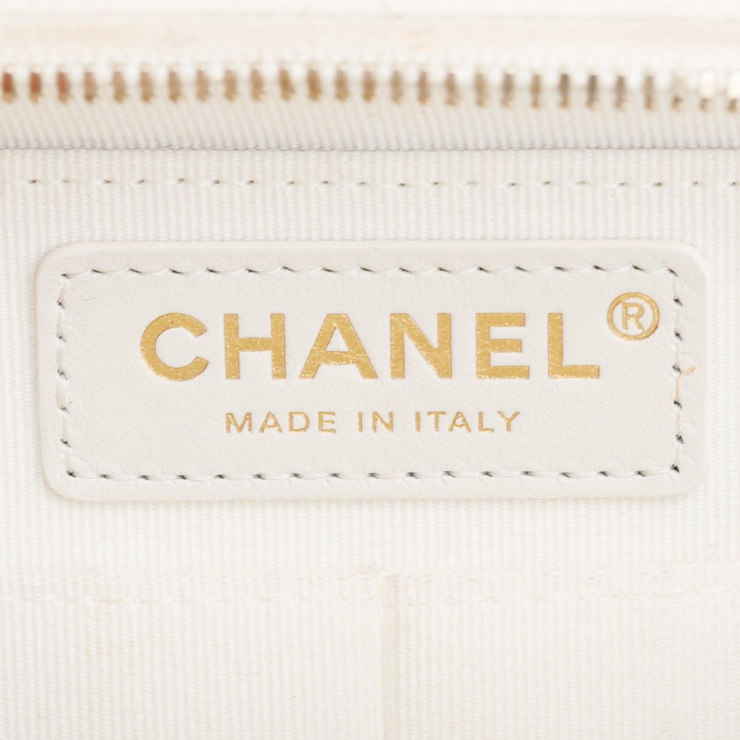 Chanel 2022 White Caviar Leather Small Top Handle Vanity Case