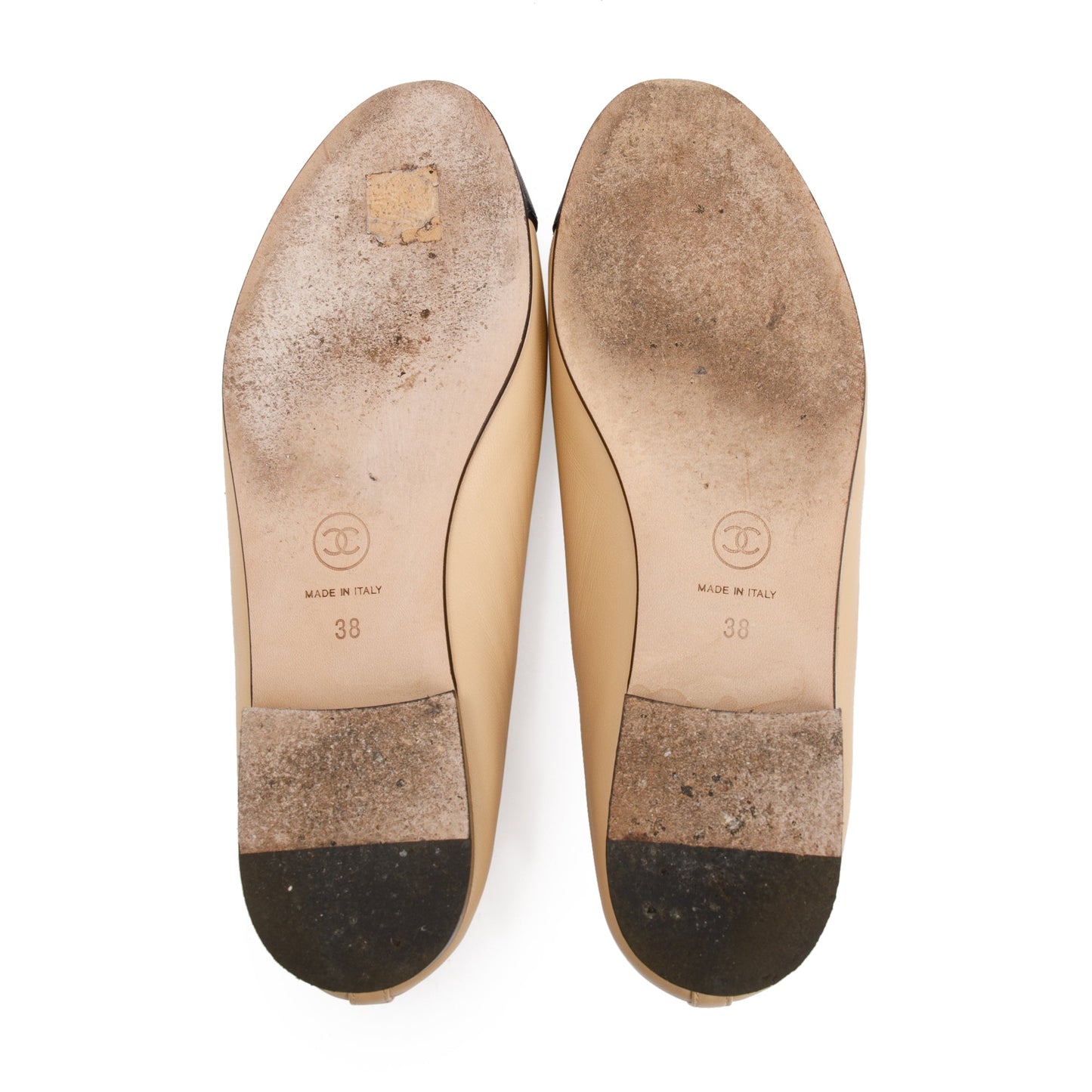 Chanel Beige/Black Lambskin Interlocking CC Logo Flats, Size 38