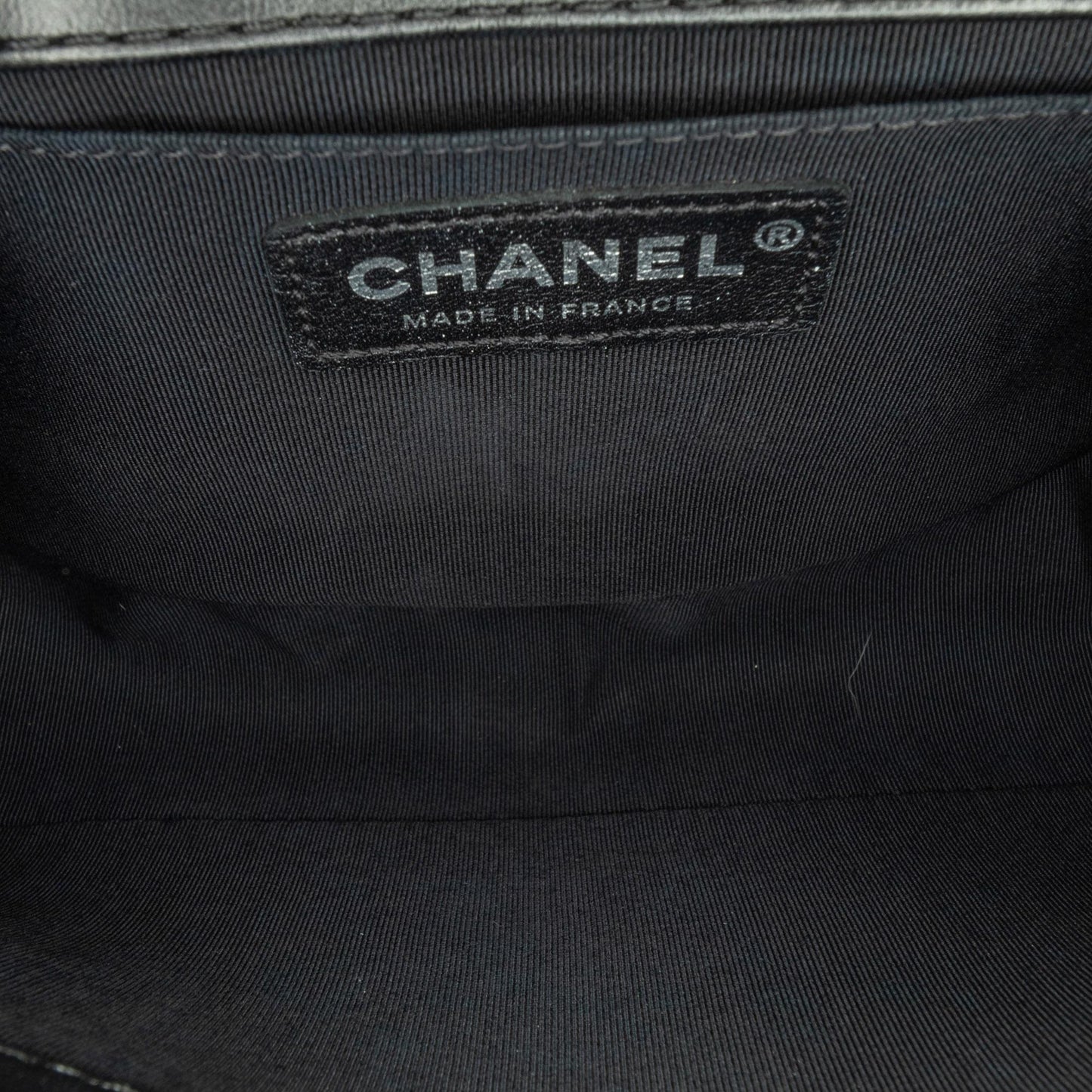 Chanel Medium Bicolor Lambskin Boy Flap (SHG-qI2Oyf)