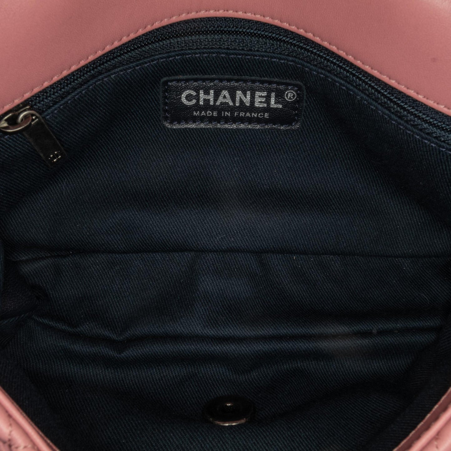 Chanel Medium Microquilted Lambskin Flap (SHG-ZOgysV)