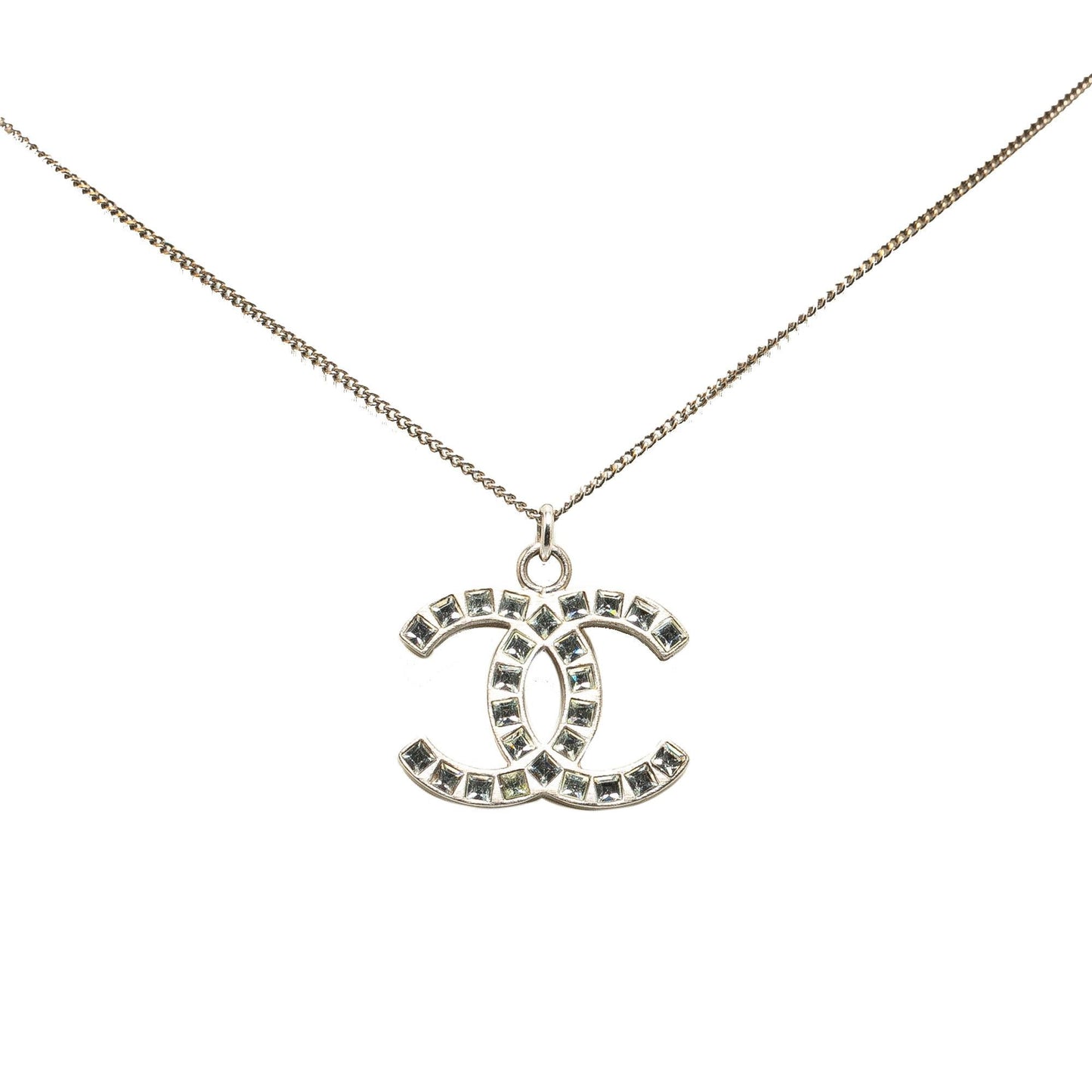 Chanel Silver Plated CC Pendant Necklace (SHG-nUpDpW)