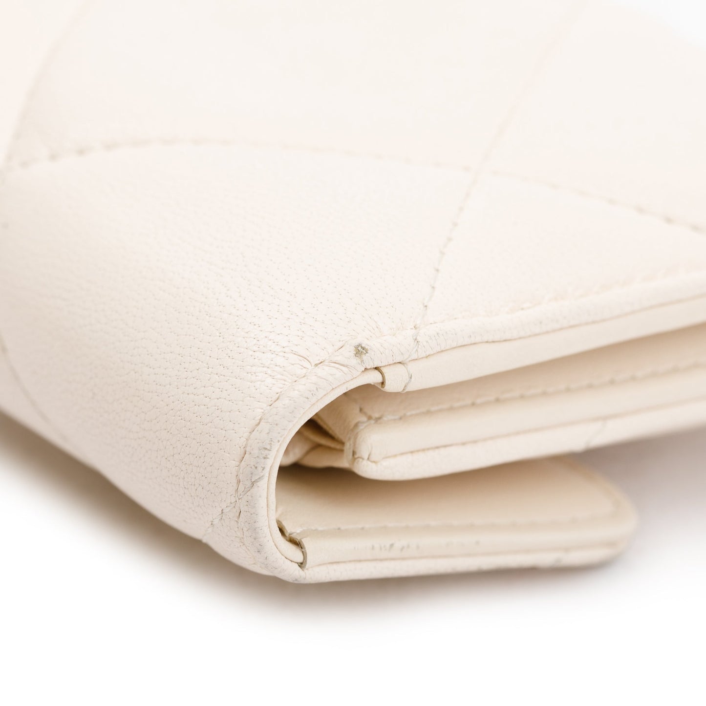 Chanel White Quilted Leather Small 19 Flap Wallet